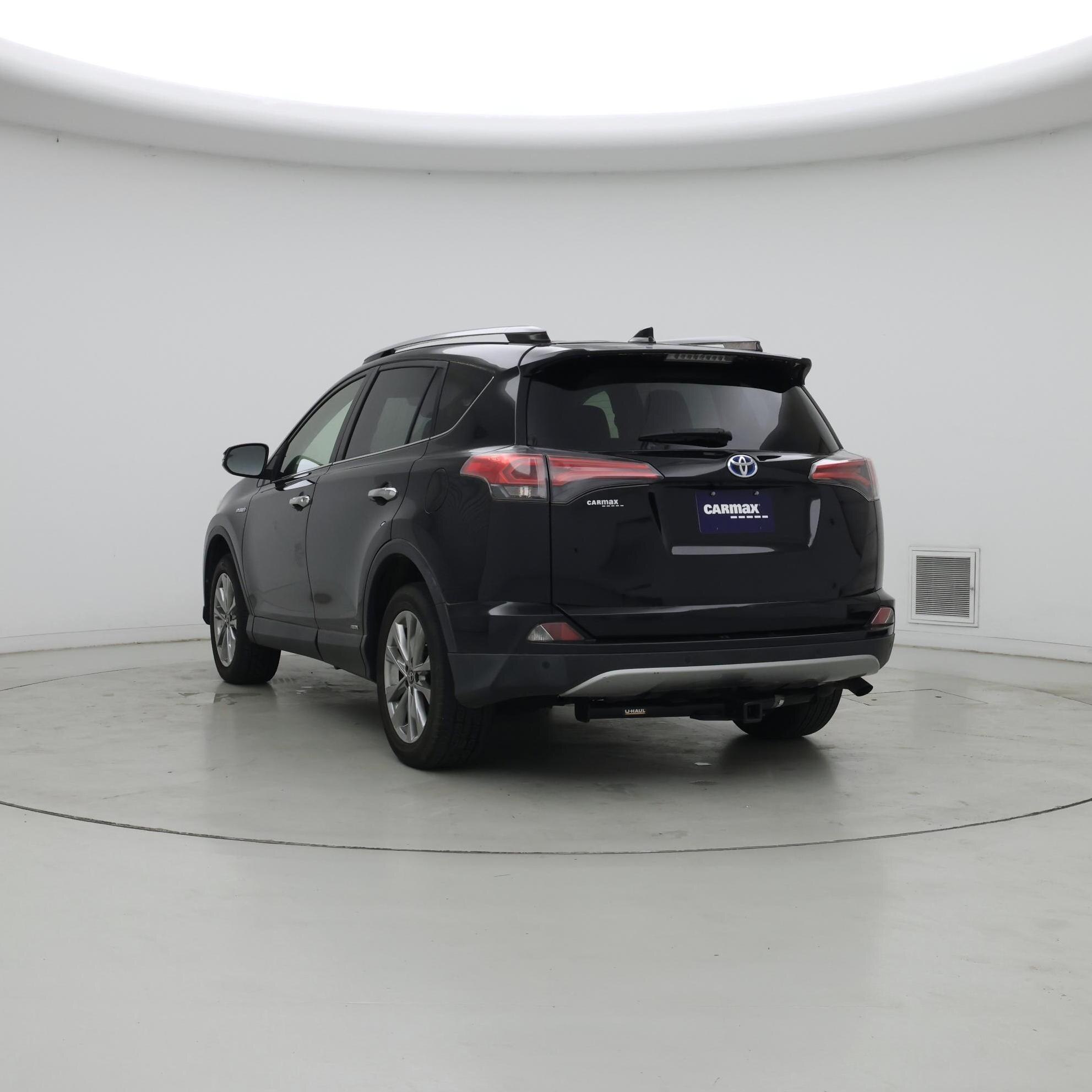 Thumbnail: 2017 Toyota RAV4 - 2