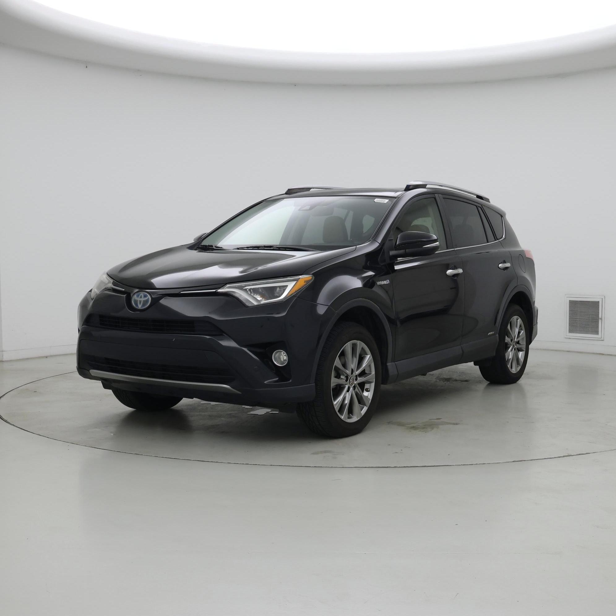 Thumbnail: 2017 Toyota RAV4 - 4