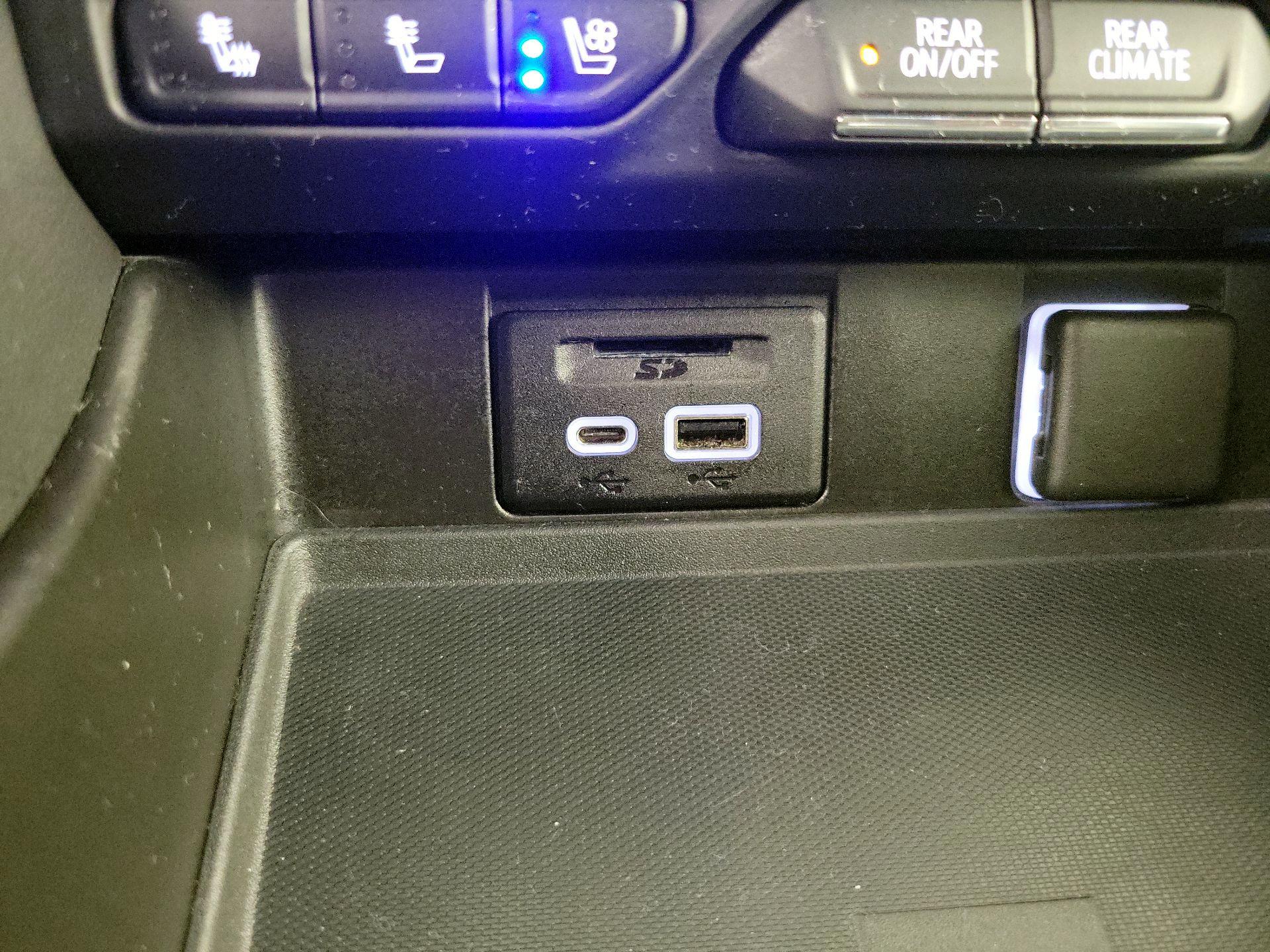 Thumbnail: 2021 GMC Yukon - 18