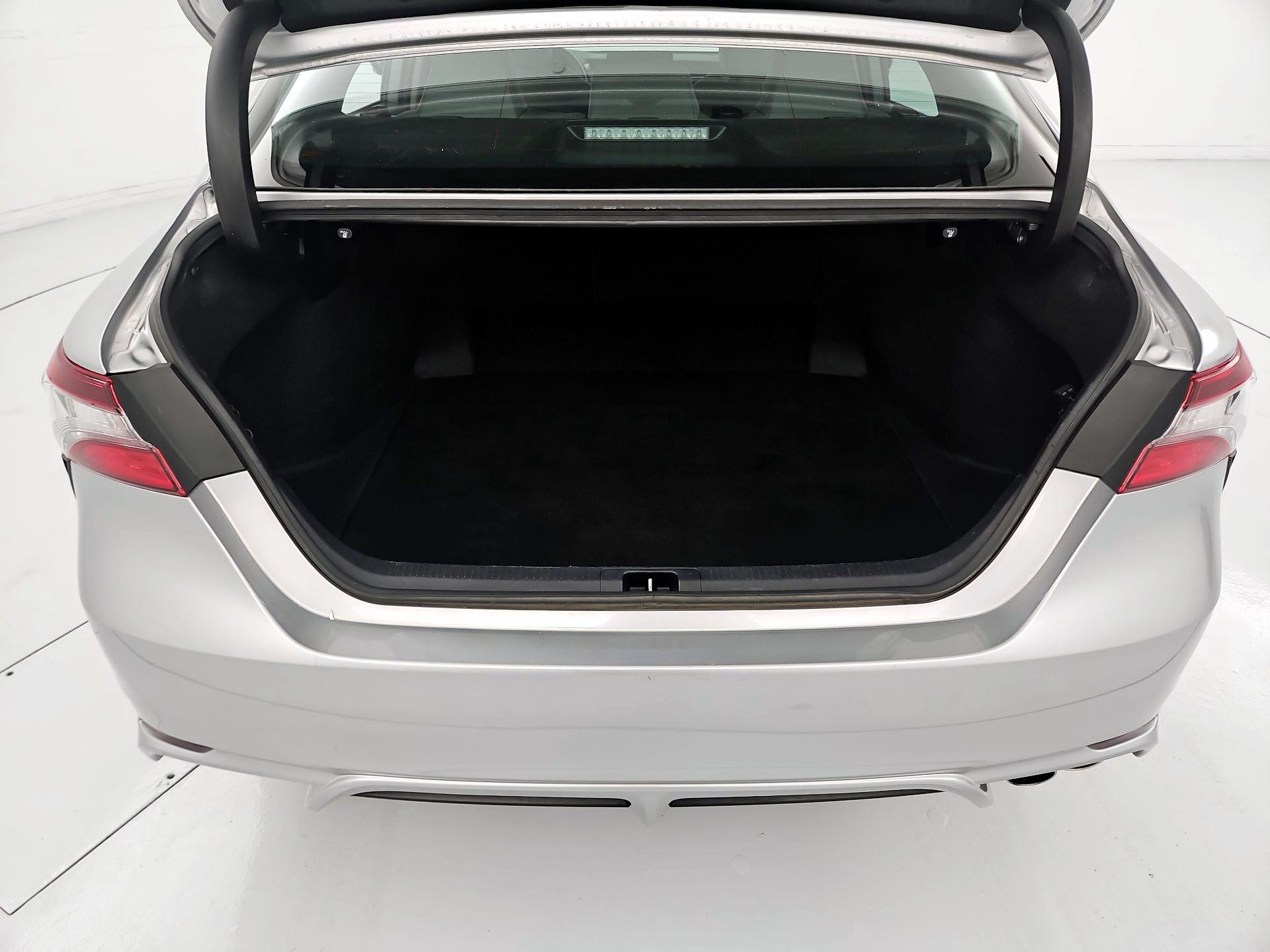 Thumbnail: 2022 Toyota Camry - 20