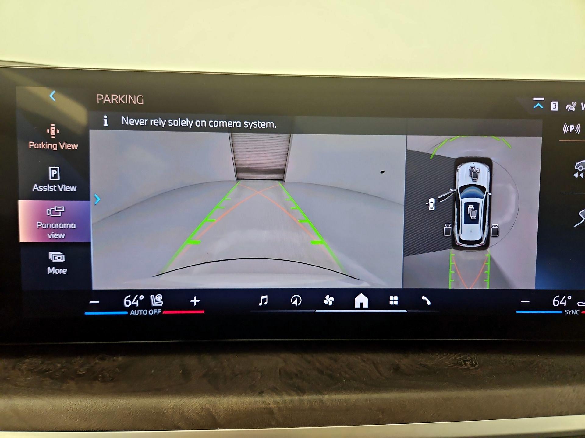 Thumbnail: 2025 BMW X5 - 15