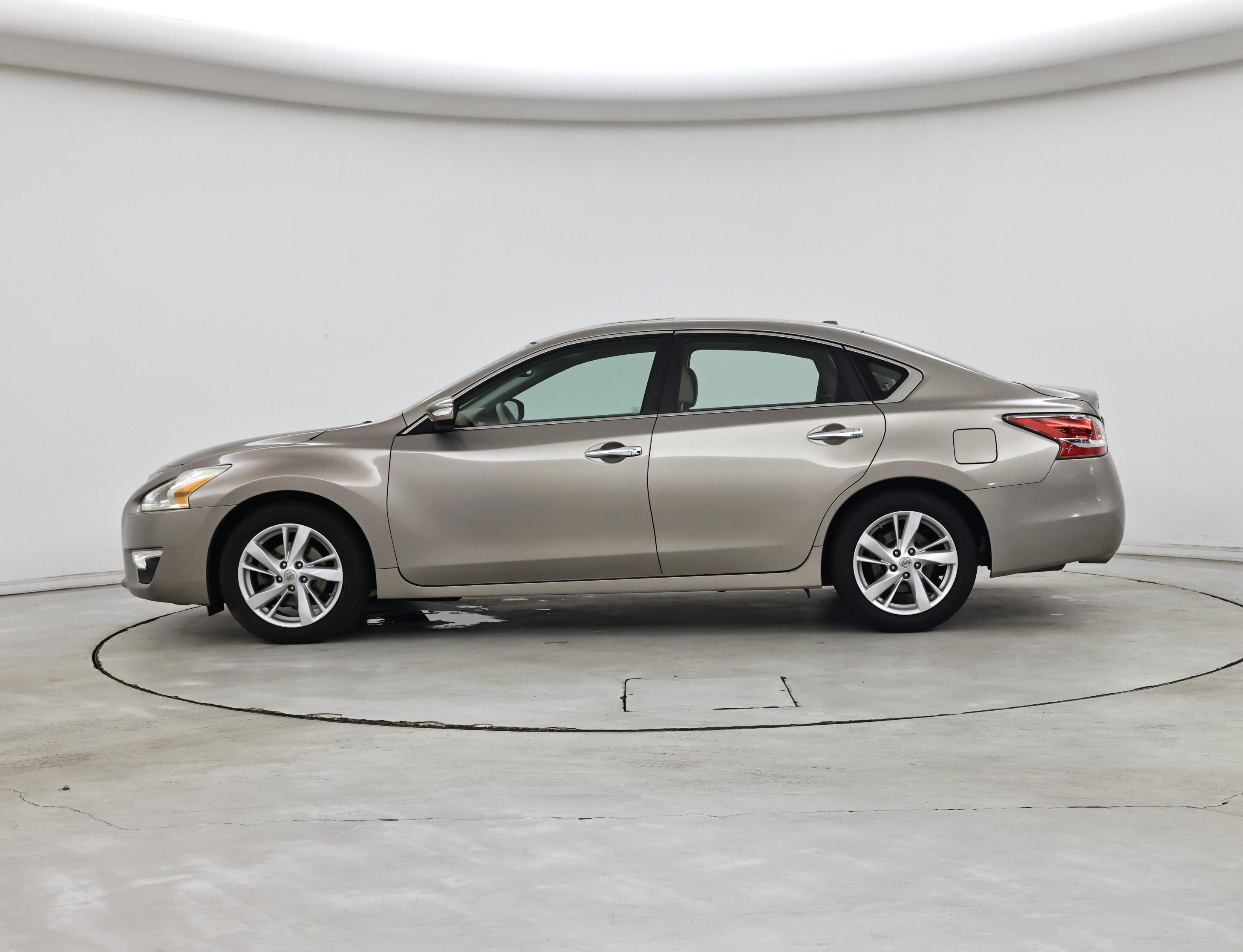 Thumbnail: 2014 Nissan Altima - 3