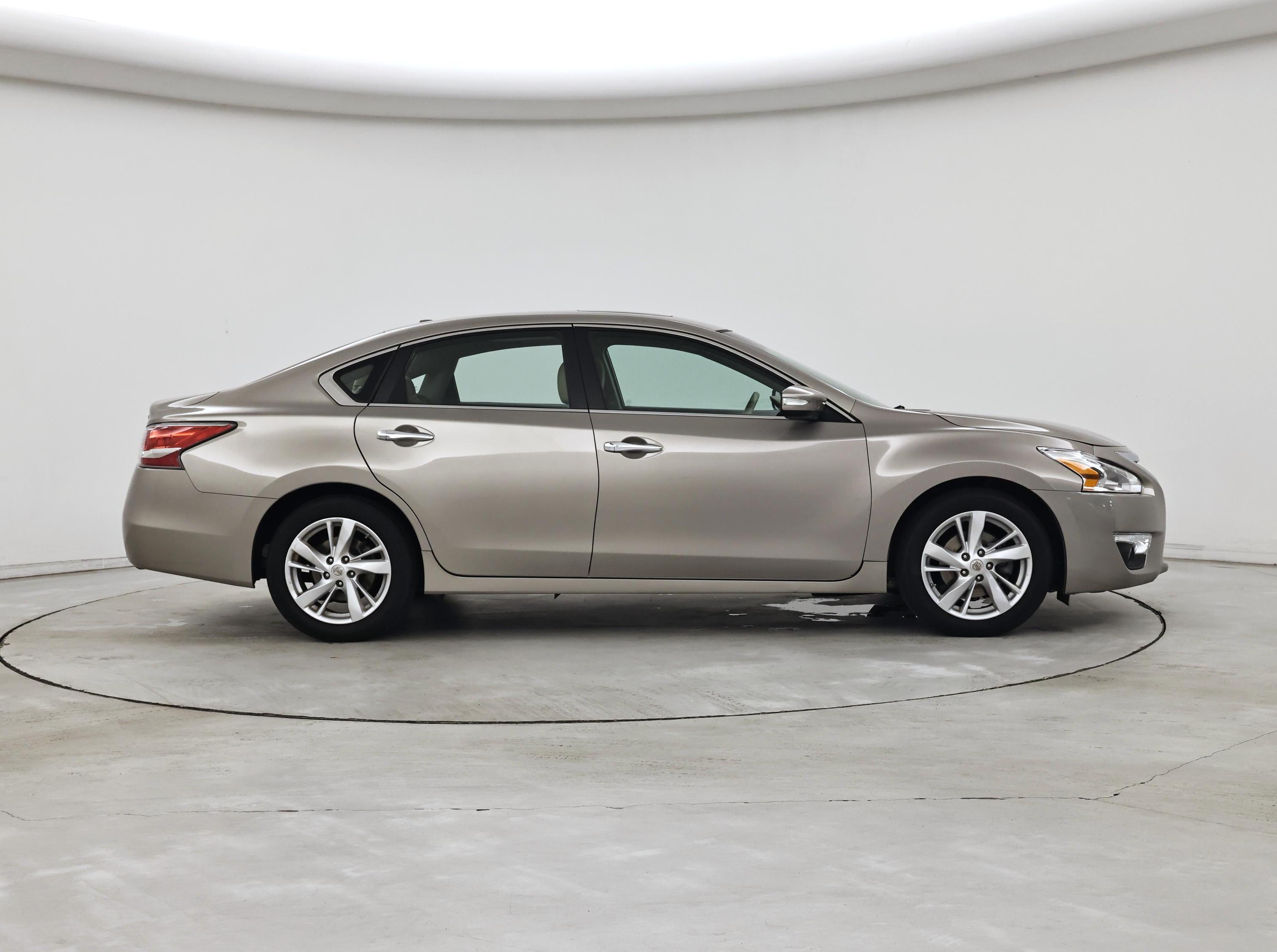 Thumbnail: 2014 Nissan Altima - 7