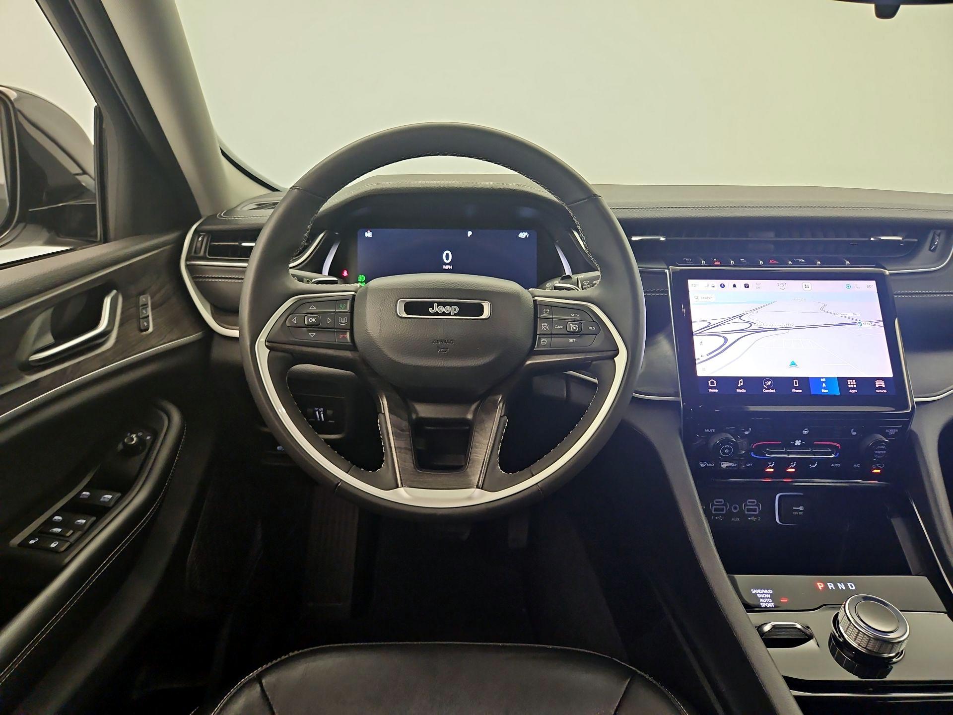 Thumbnail: 2023 Jeep Grand Cherokee - 10