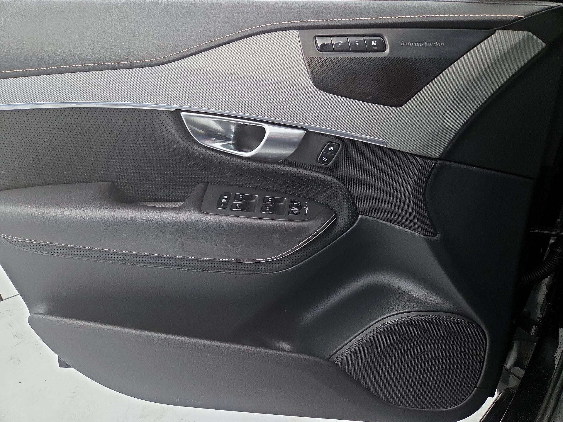 Thumbnail: 2019 Volvo XC90 - 12