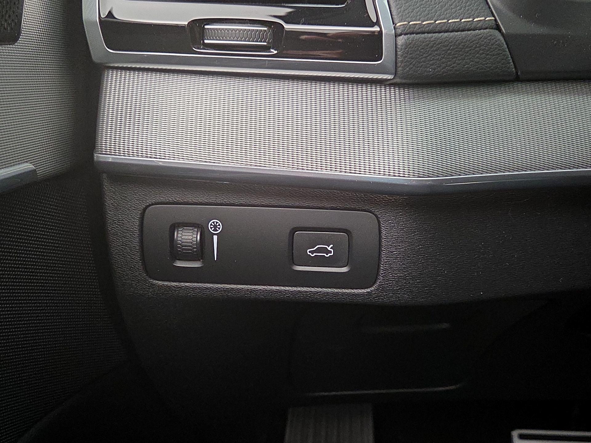 Thumbnail: 2019 Volvo XC90 - 13