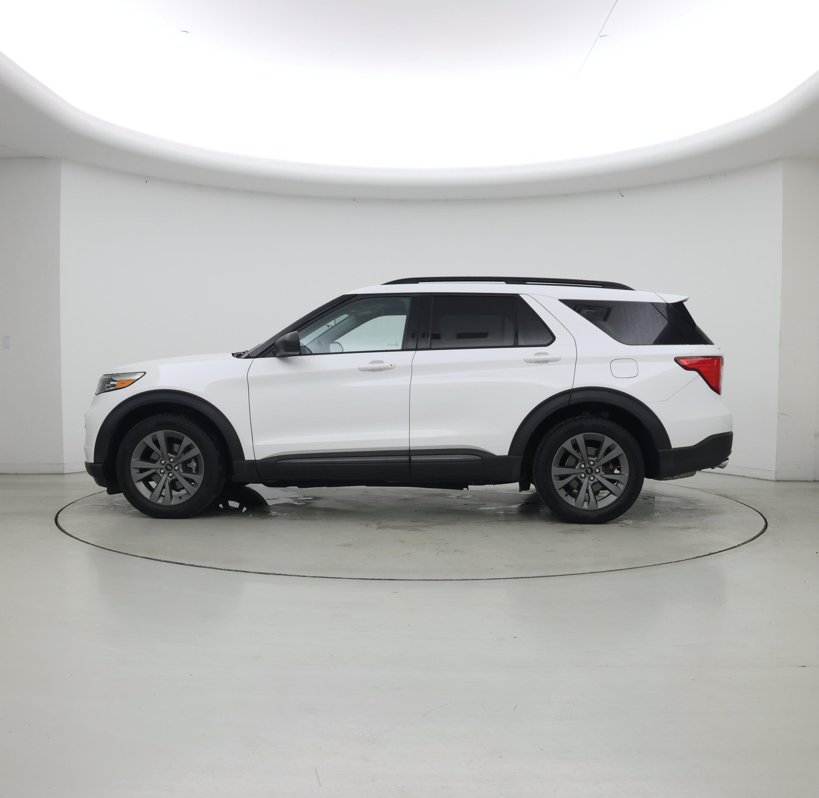 Thumbnail: 2021 Ford Explorer - 3