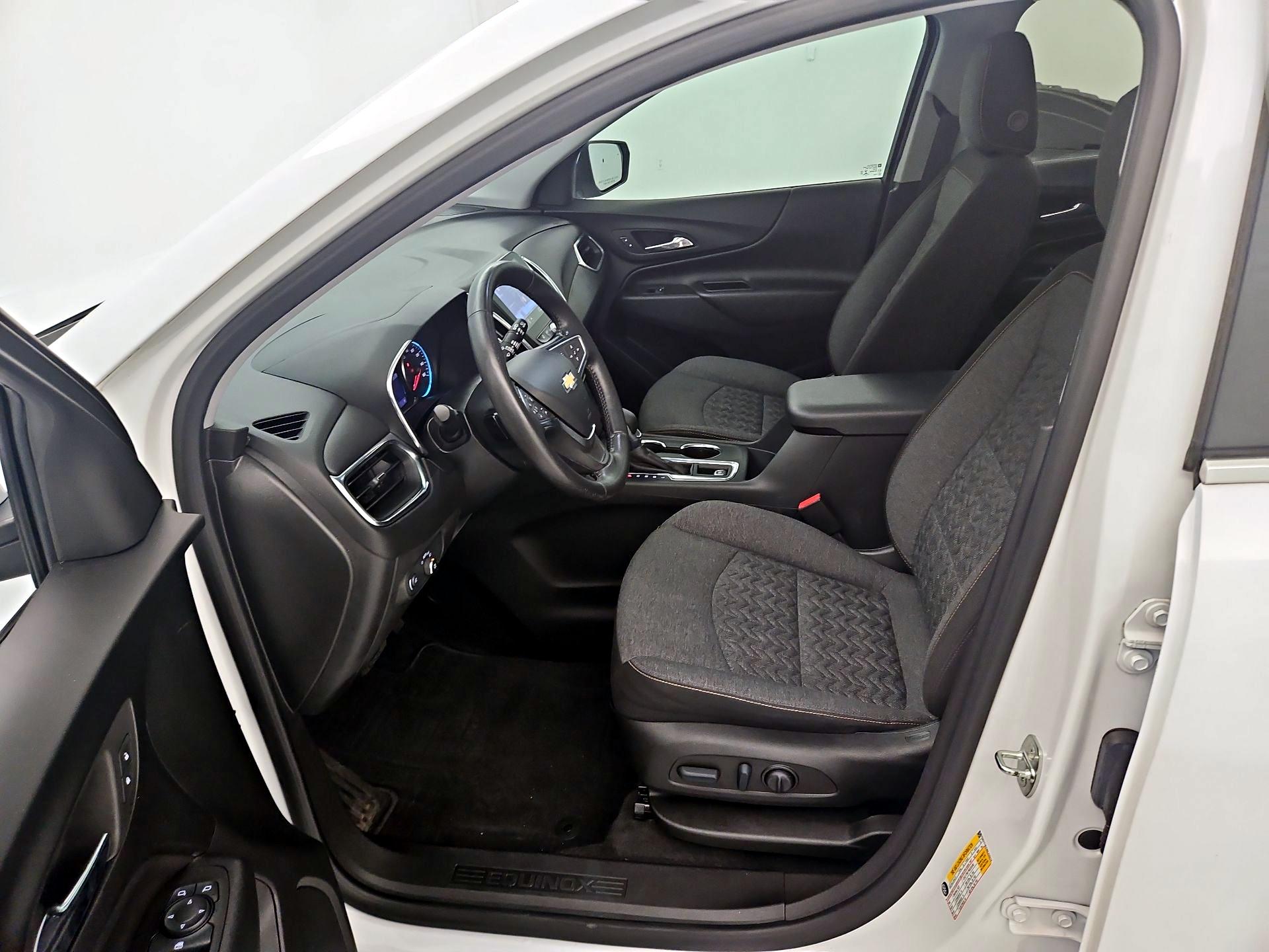 Thumbnail: 2022 Chevrolet Equinox - 11