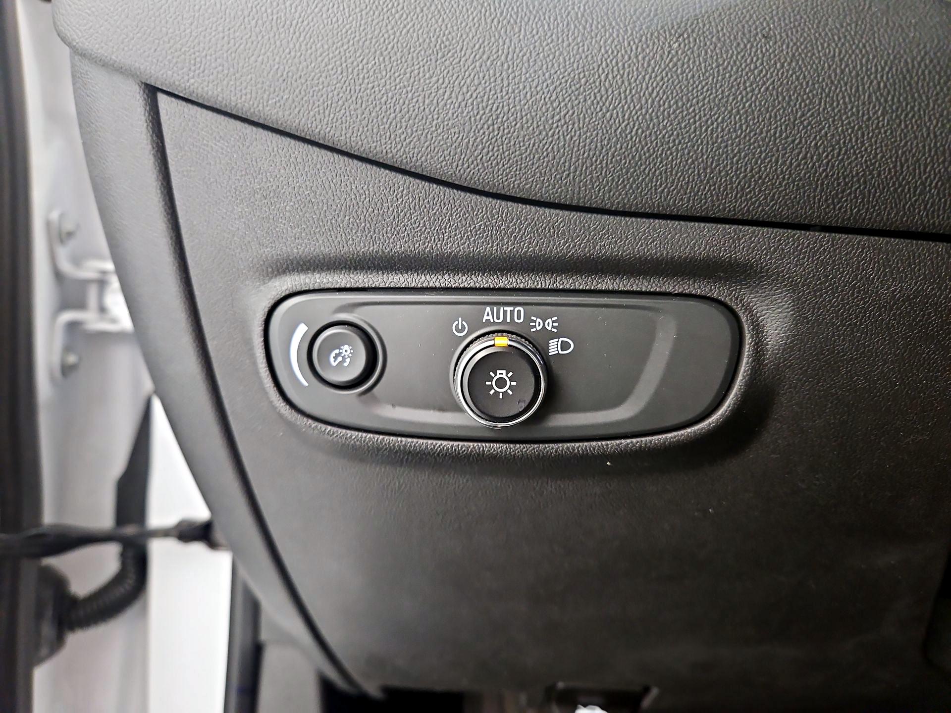 Thumbnail: 2022 Chevrolet Equinox - 13