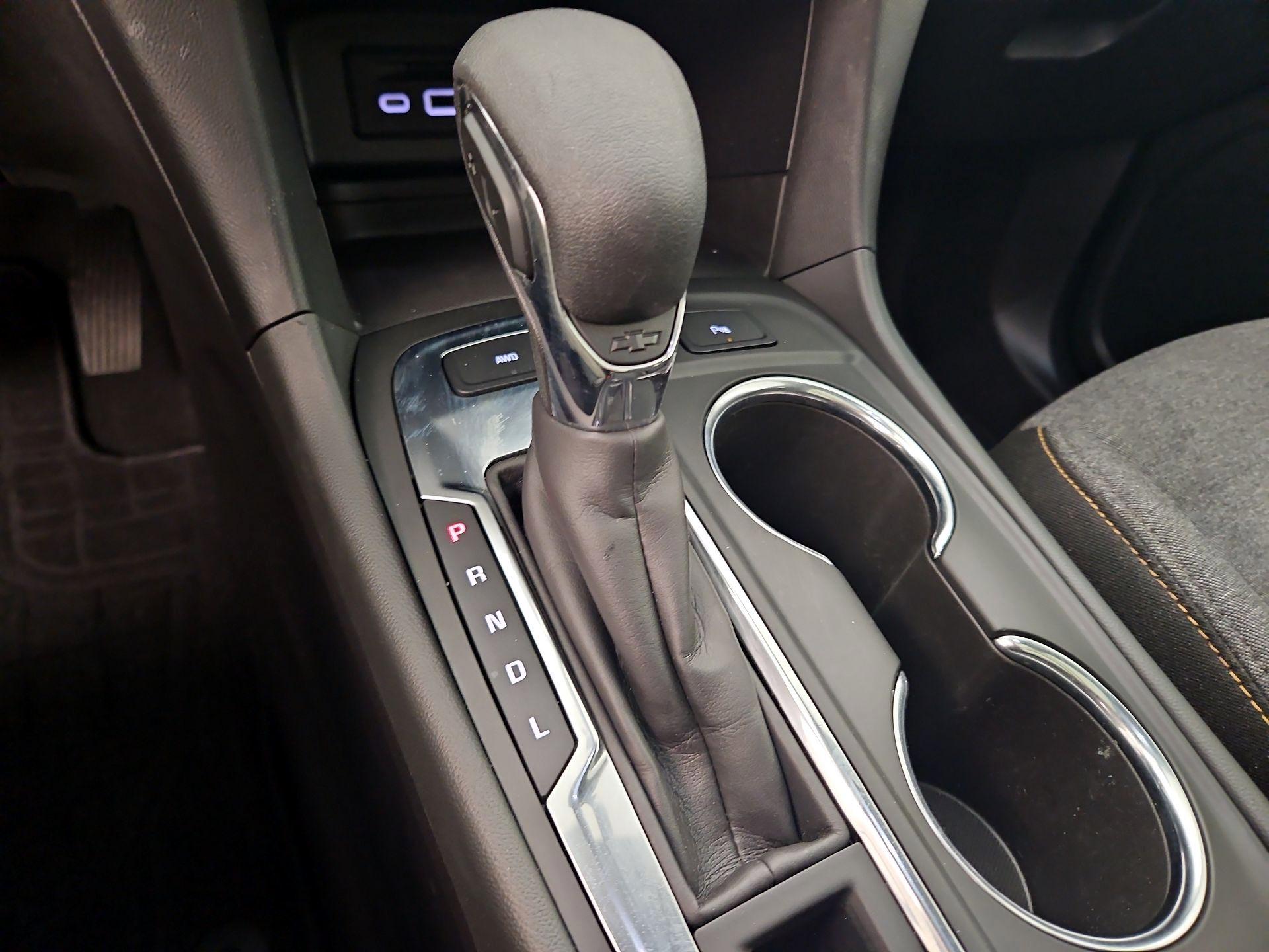 Thumbnail: 2022 Chevrolet Equinox - 18