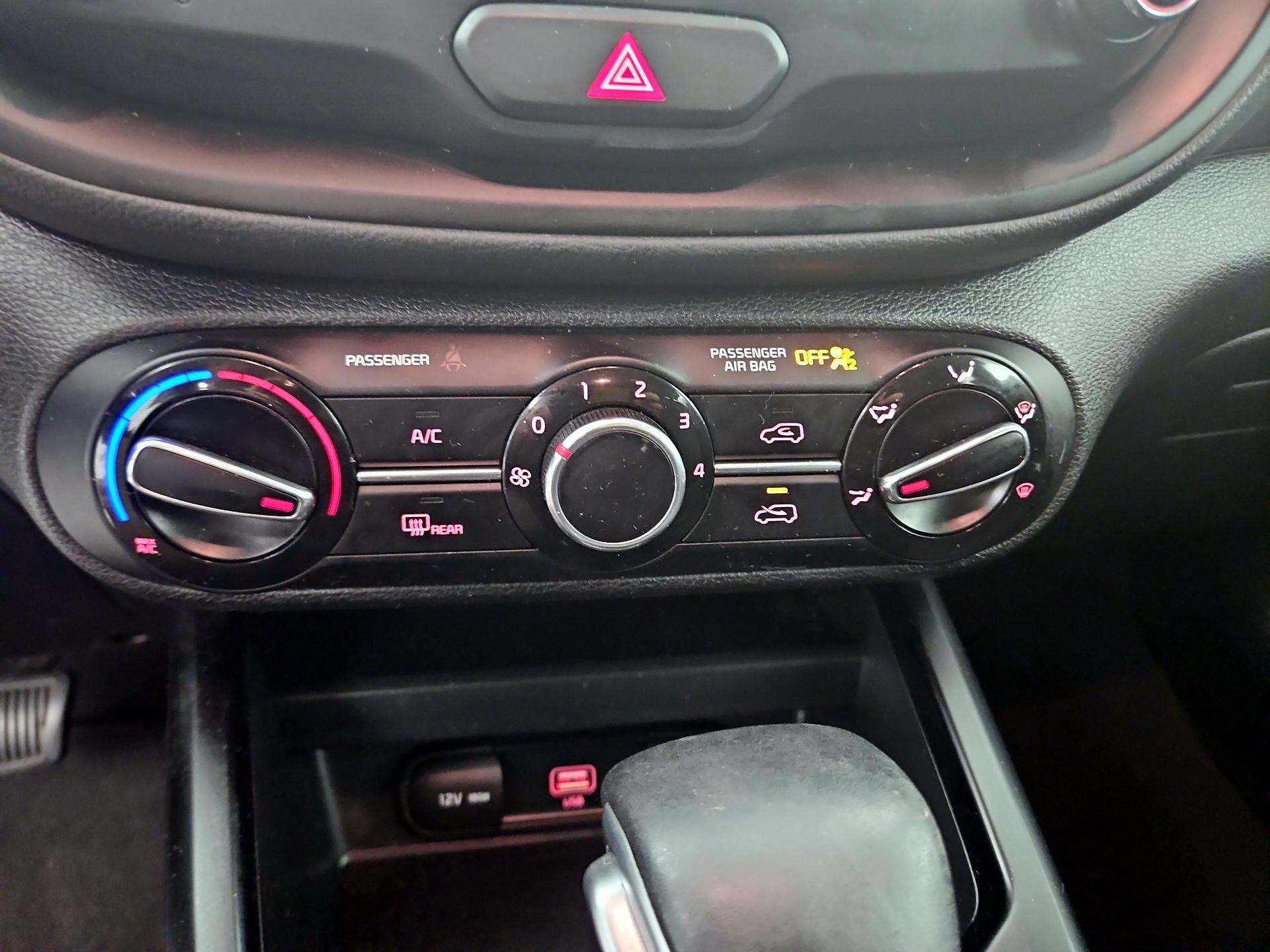 Thumbnail: 2020 Kia Soul - 16