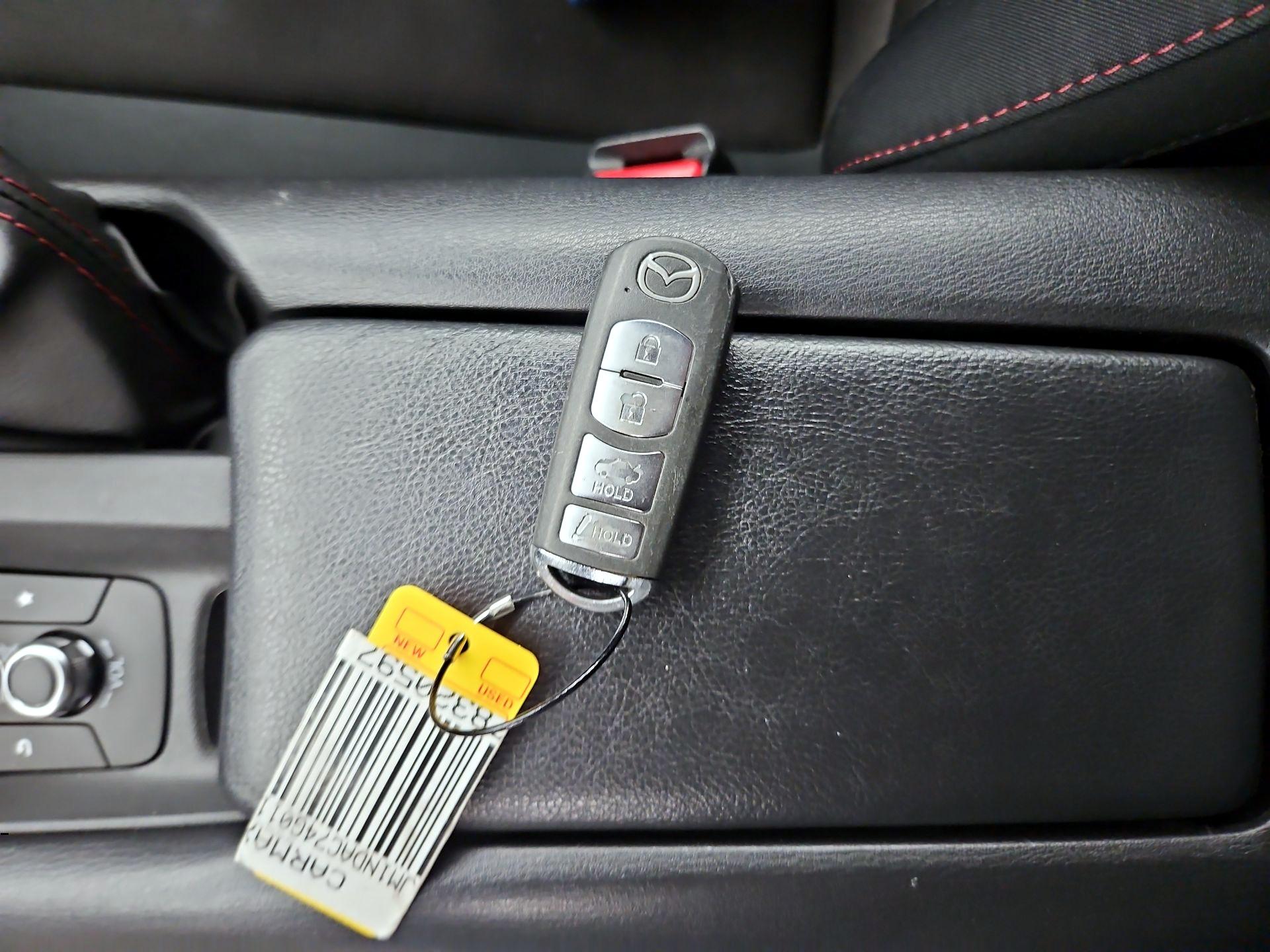 Thumbnail: 2016 Mazda MX-5 Miata - 20