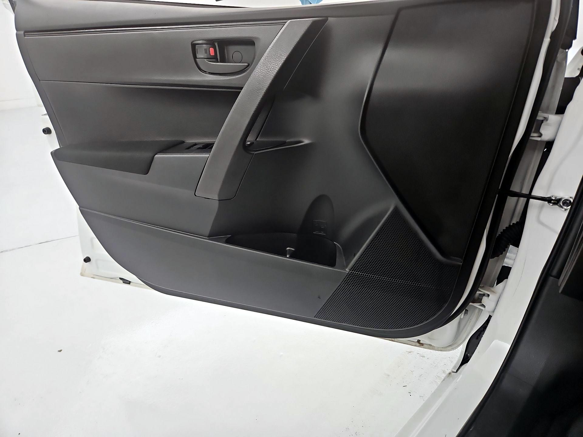 Thumbnail: 2019 Toyota Corolla - 12