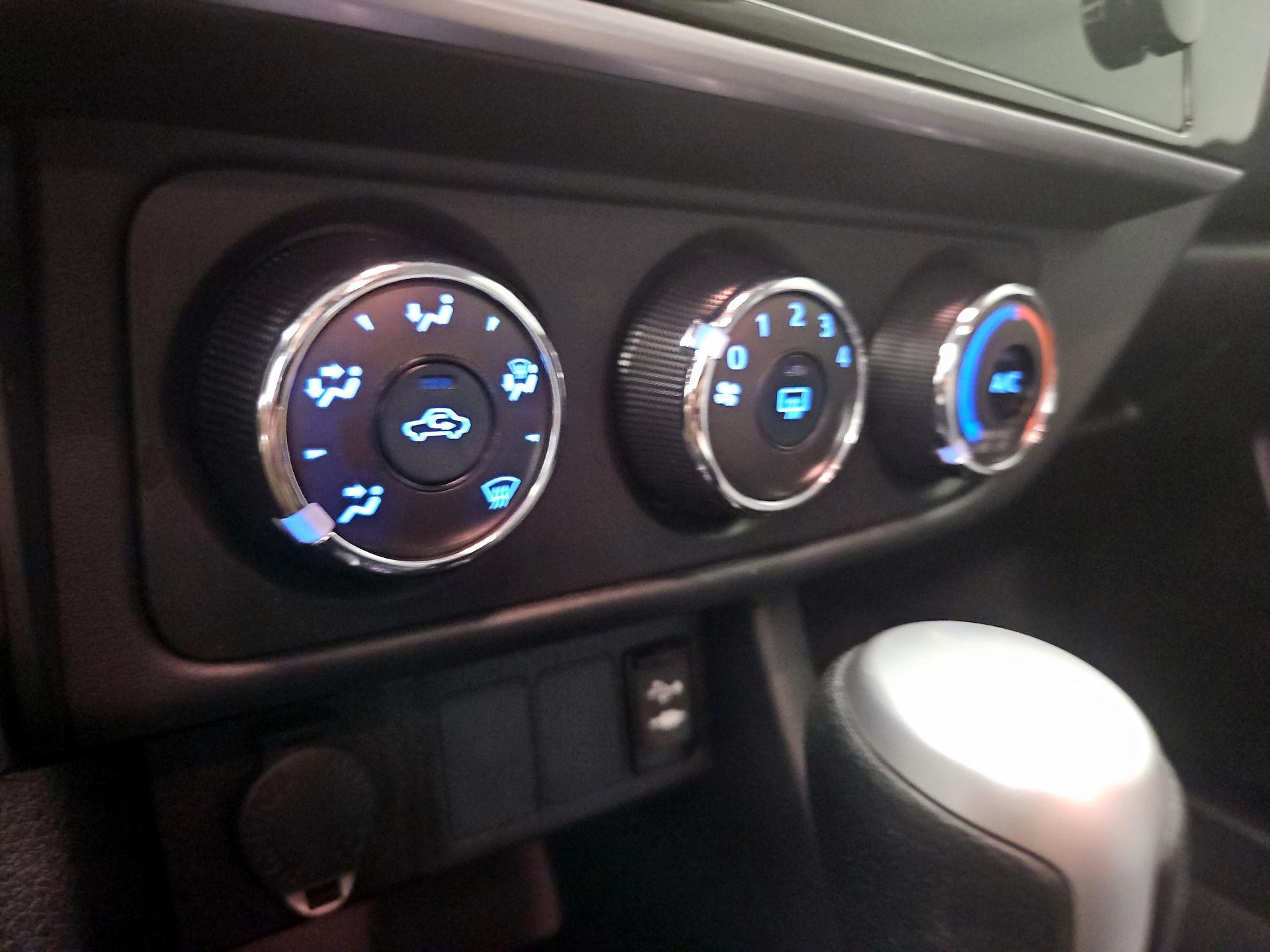 Thumbnail: 2019 Toyota Corolla - 16