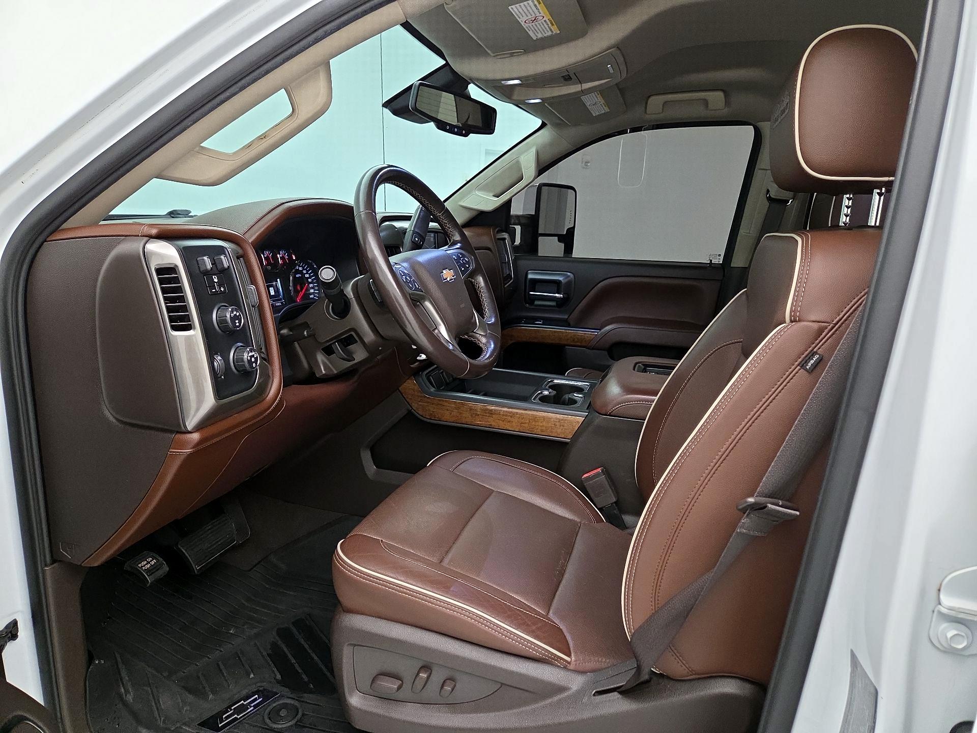 Thumbnail: 2019 Chevrolet Silverado 3500 - 11