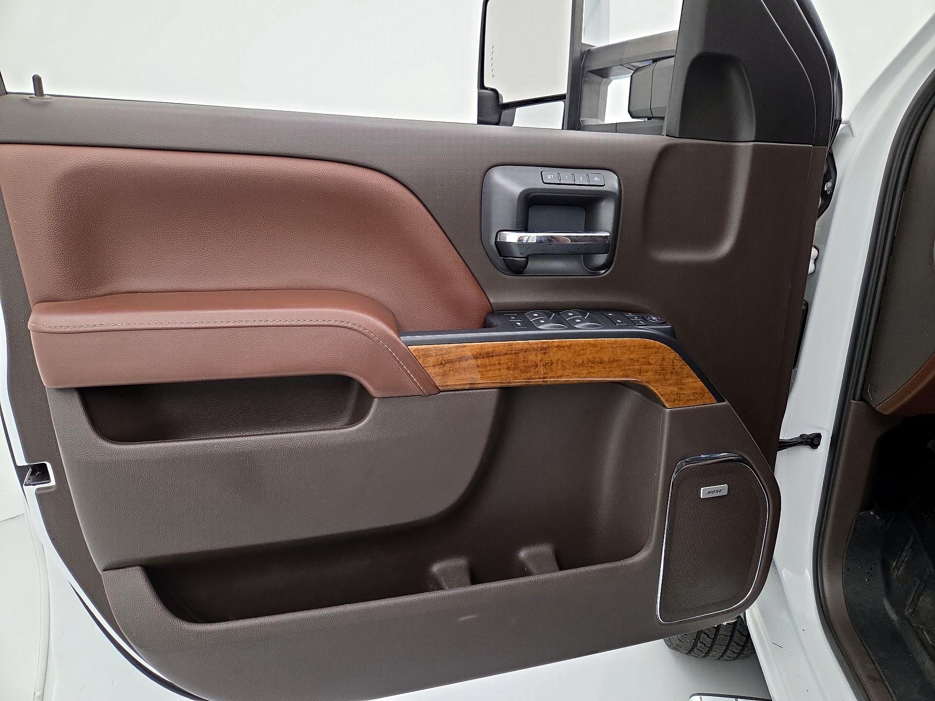 Thumbnail: 2019 Chevrolet Silverado 3500 - 12