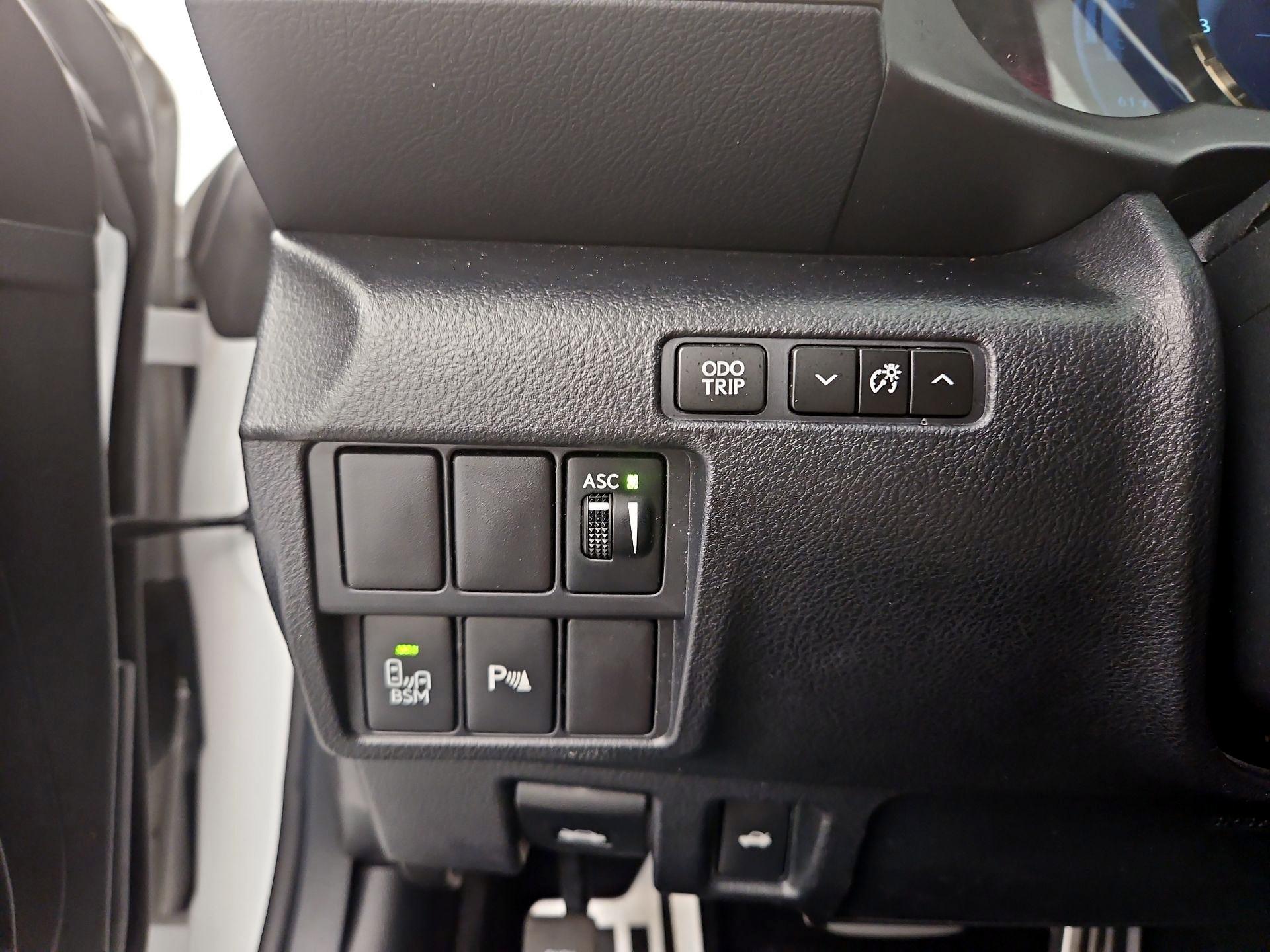 Thumbnail: 2017 Lexus RC - 13