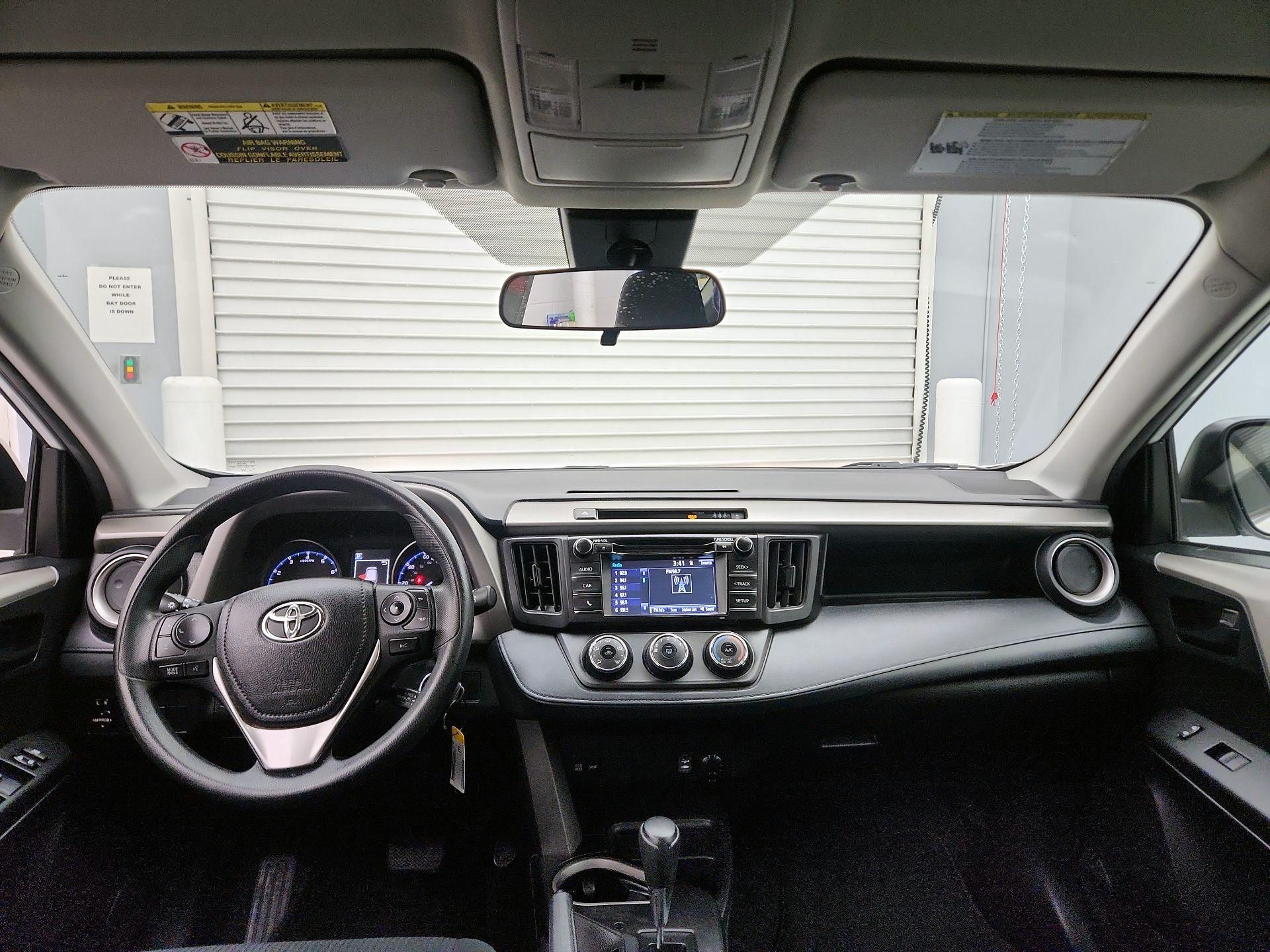 Thumbnail: 2017 Toyota RAV4 - 9