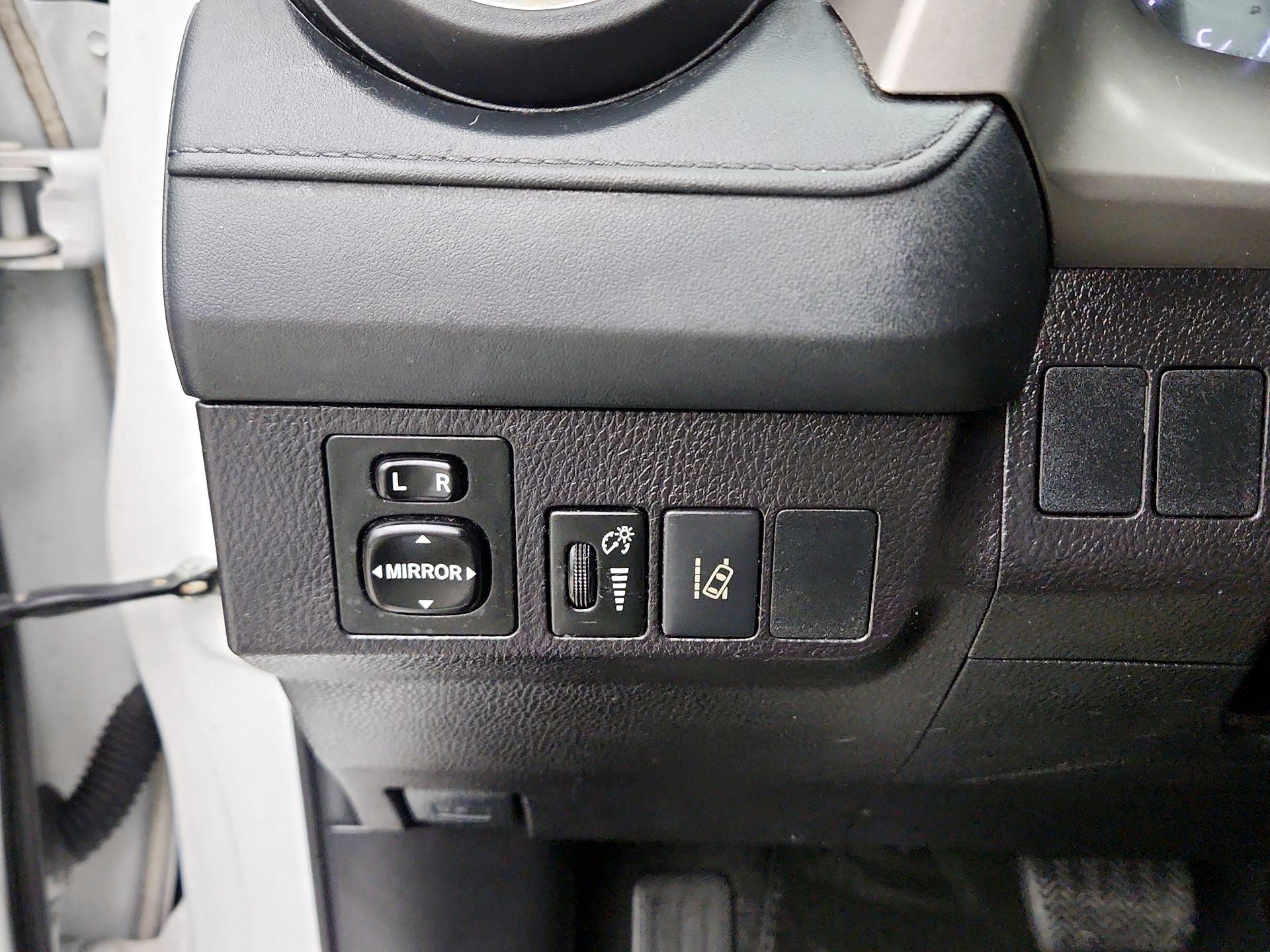 Thumbnail: 2017 Toyota RAV4 - 13