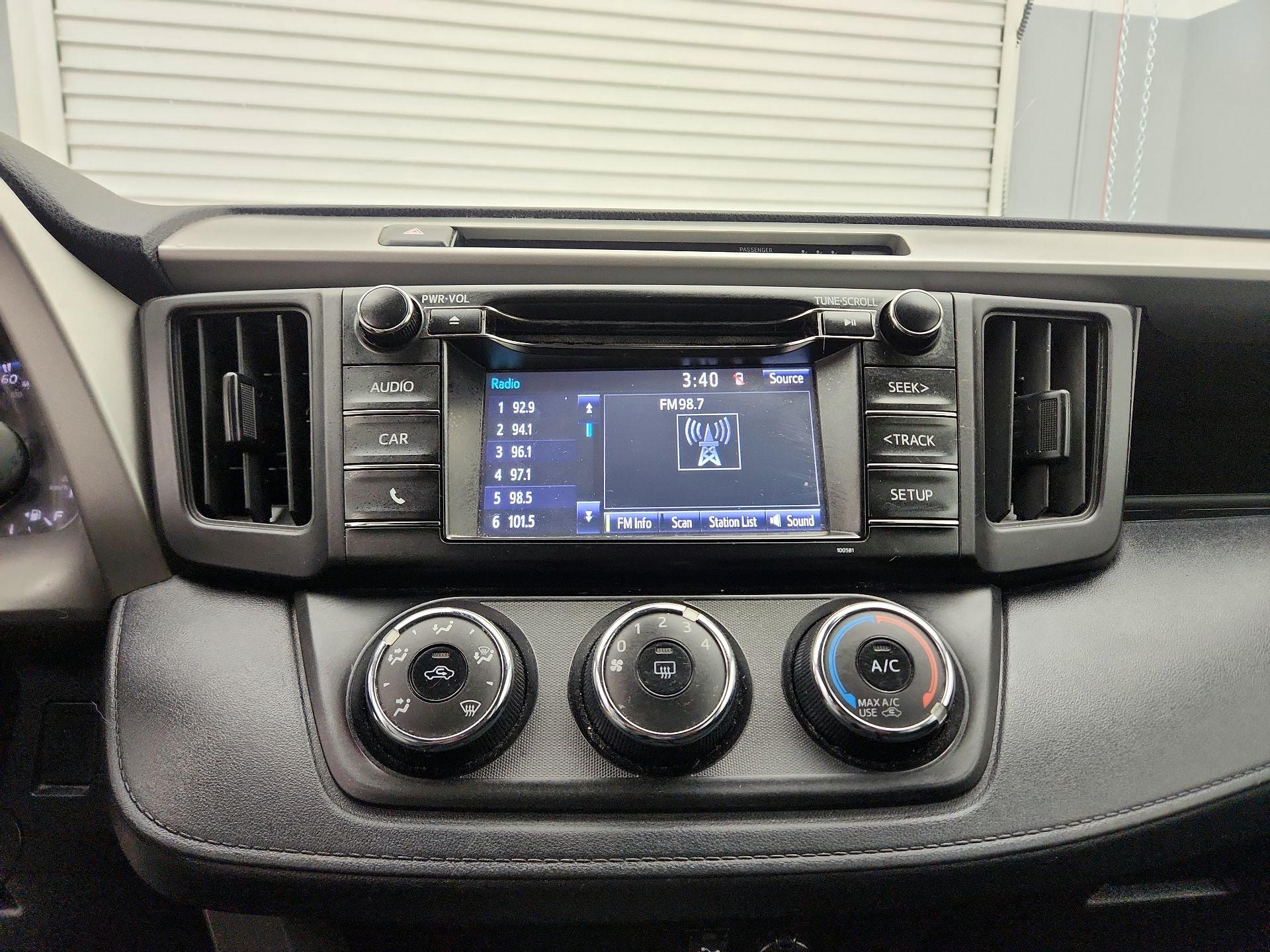 Thumbnail: 2017 Toyota RAV4 - 15