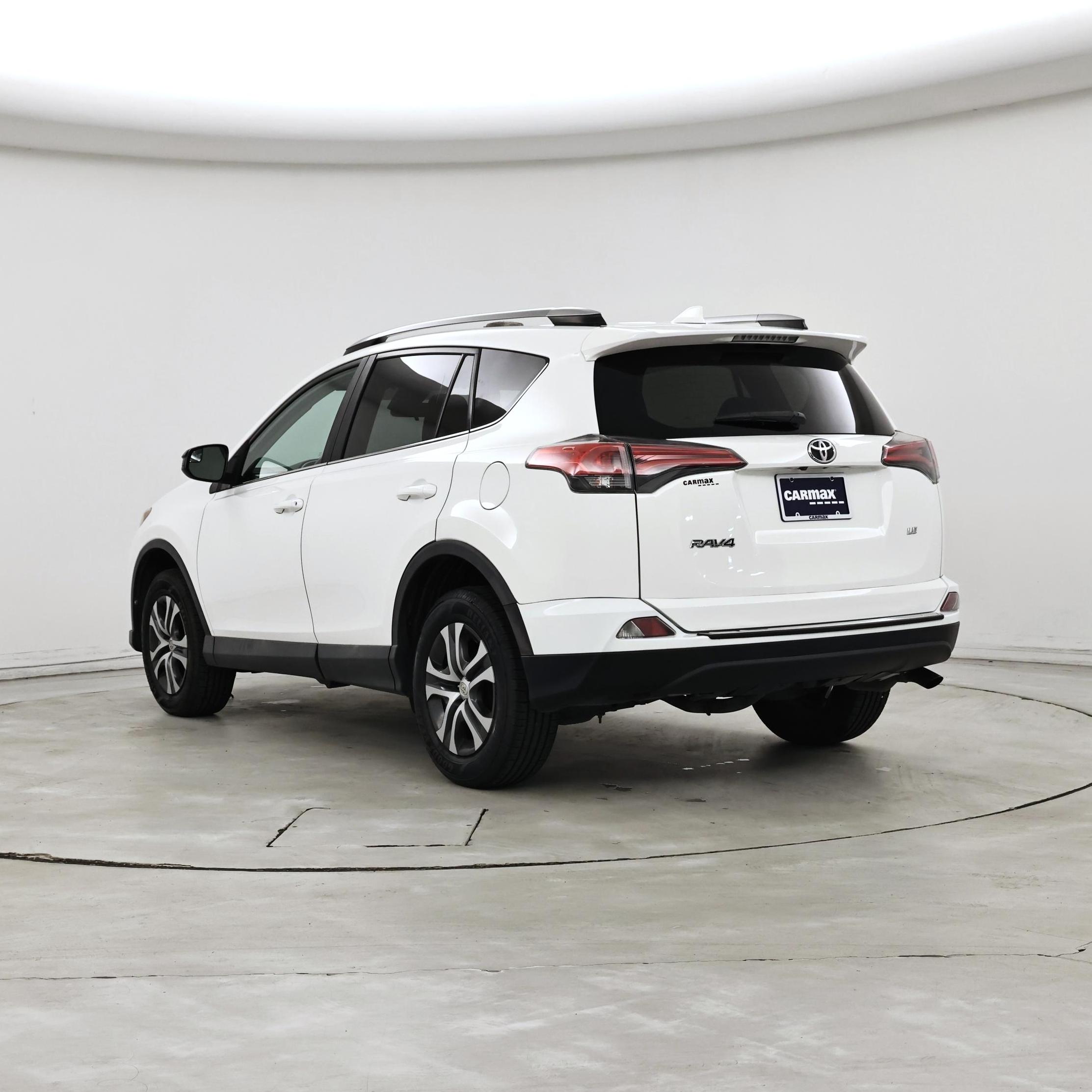 Thumbnail: 2017 Toyota RAV4 - 2