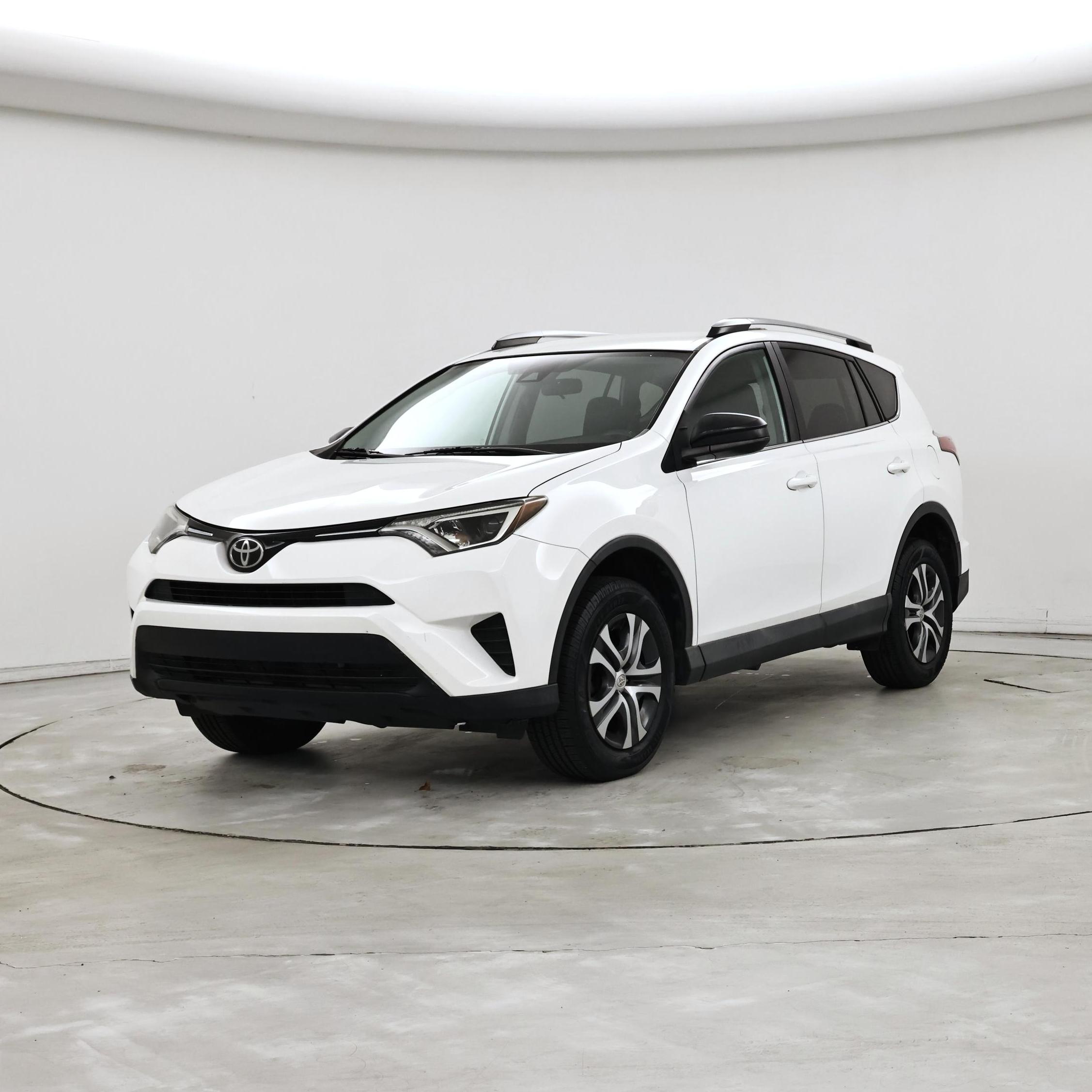Thumbnail: 2017 Toyota RAV4 - 4