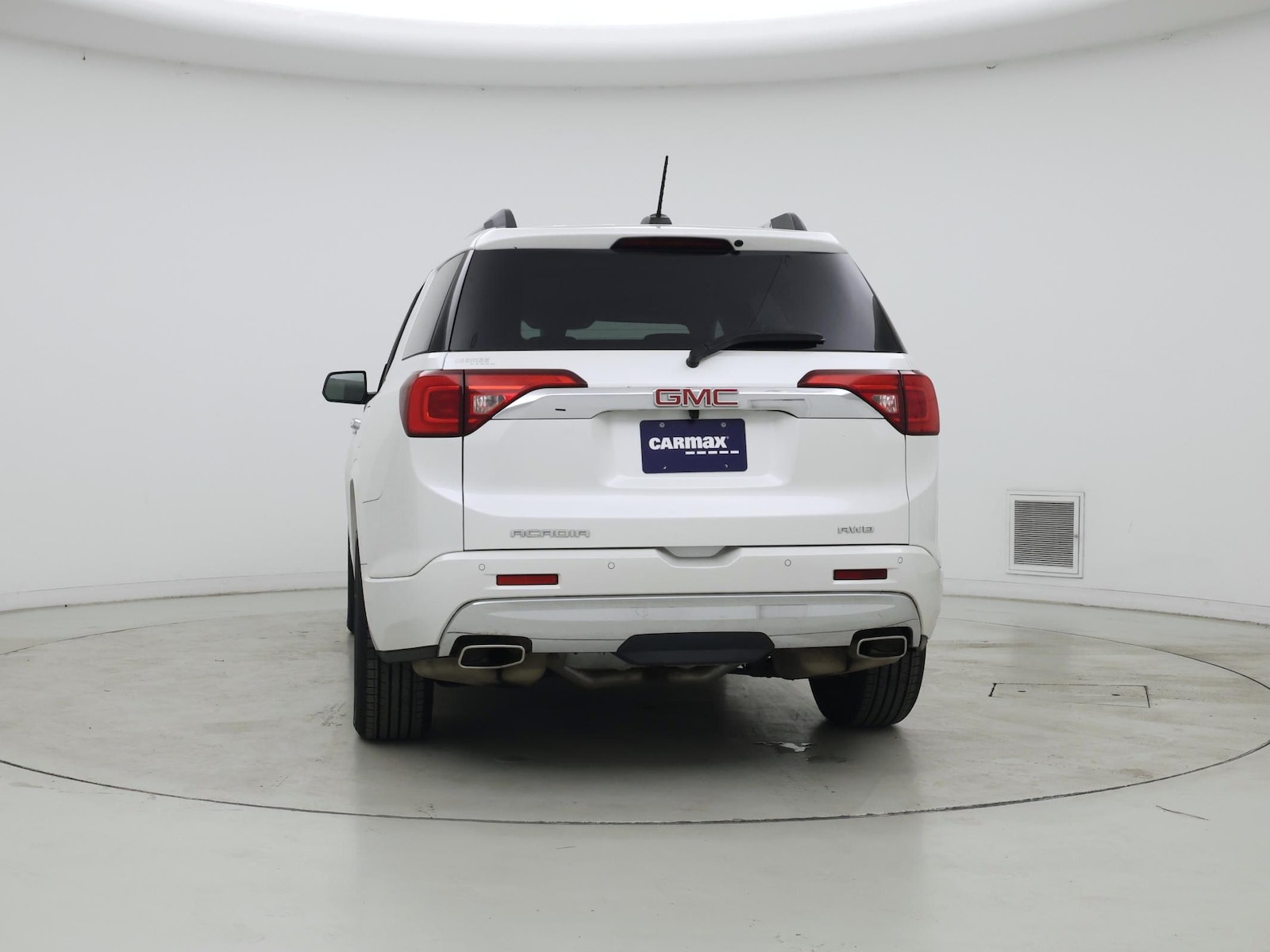 2018 GMC Acadia Denali - Photo 7