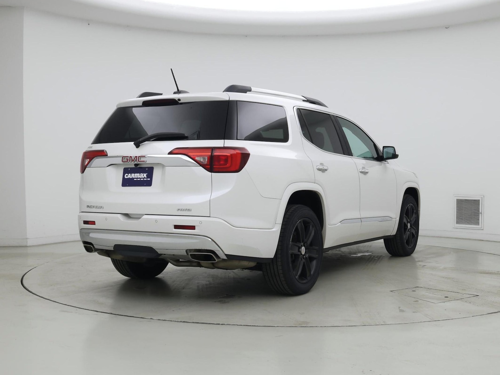 2018 GMC Acadia Denali - Photo 9