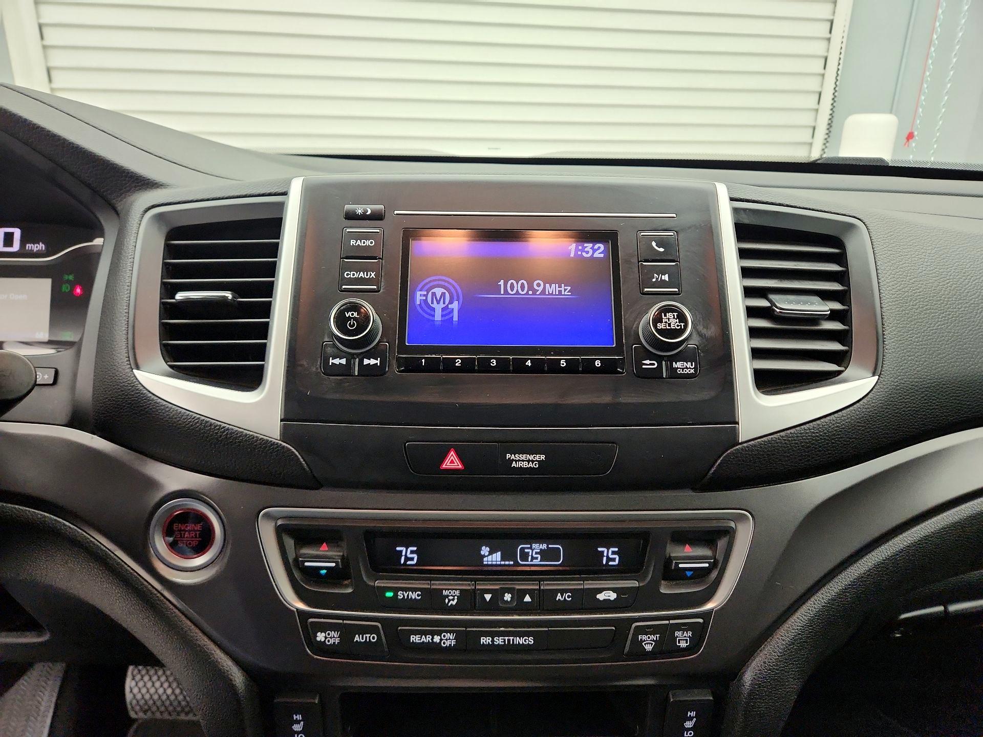 Thumbnail: 2017 Honda Ridgeline - 15