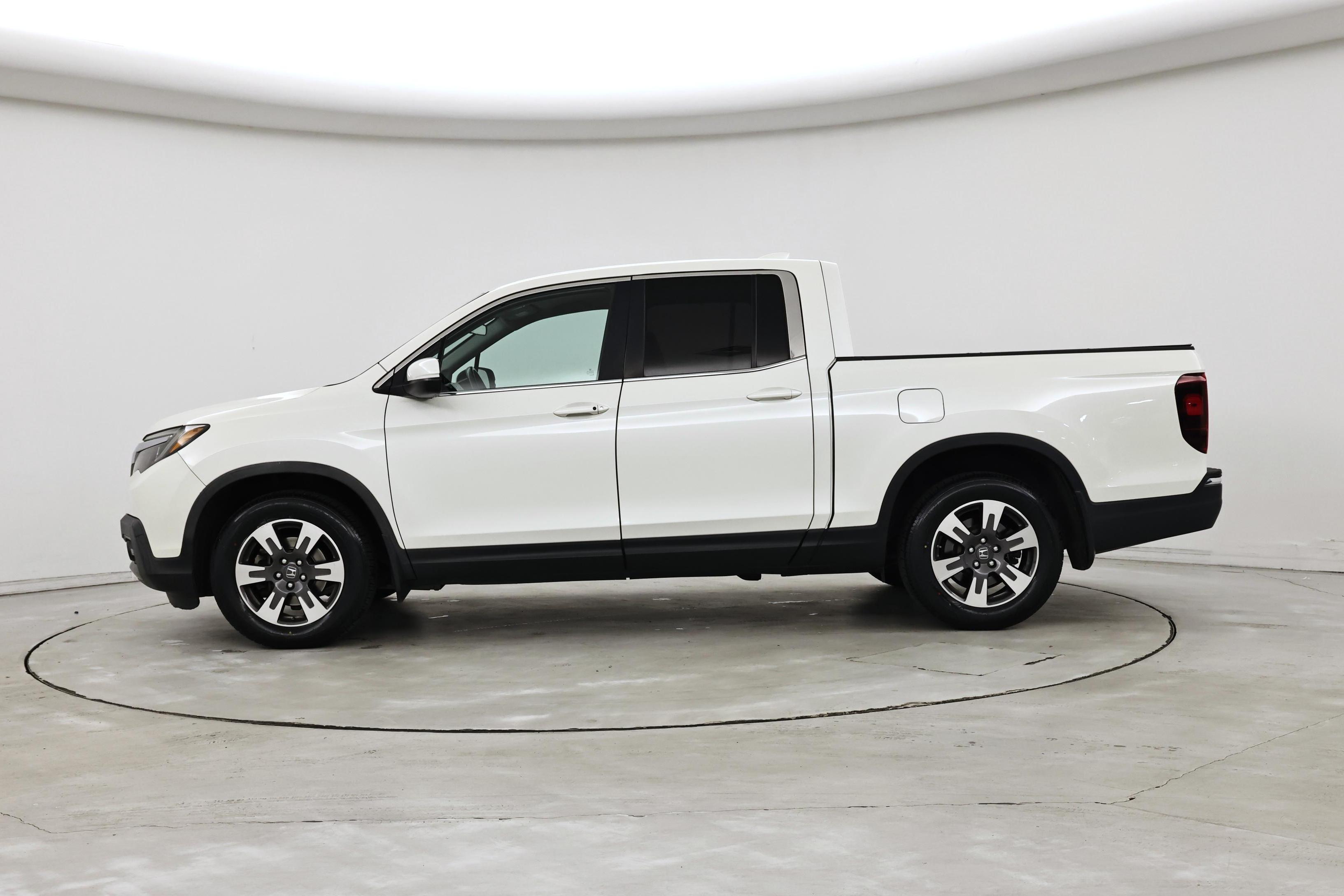 Thumbnail: 2017 Honda Ridgeline - 3