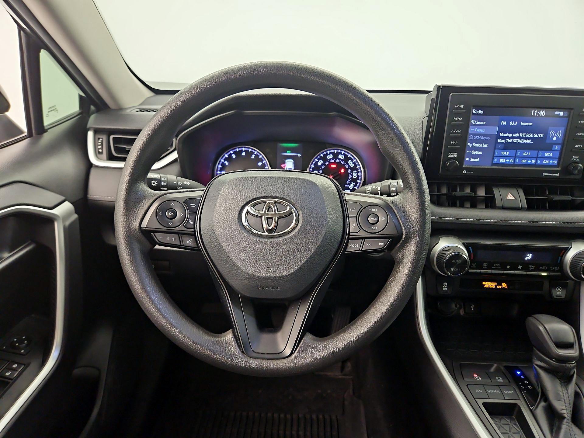 Thumbnail: 2021 Toyota RAV4 - 10