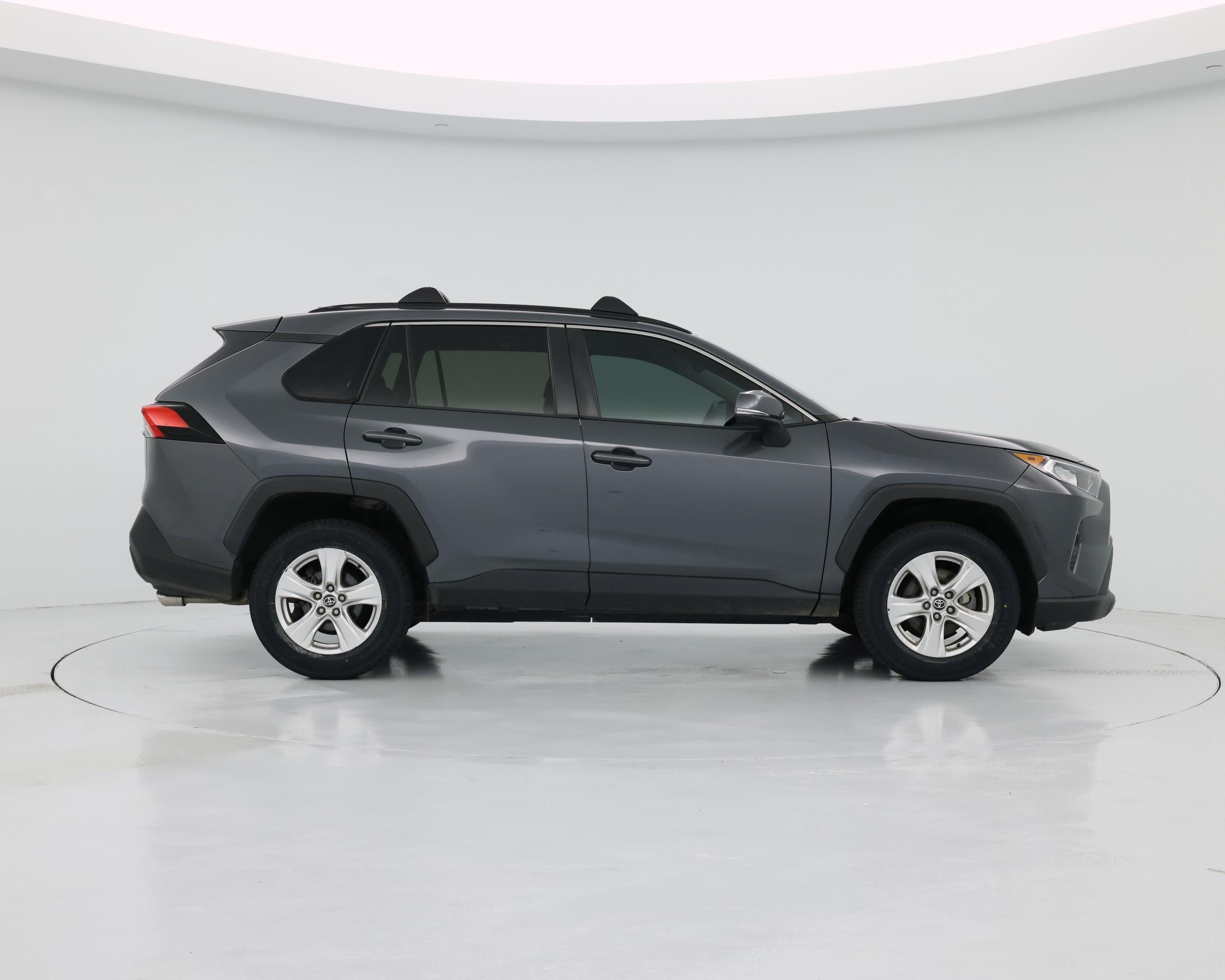 Thumbnail: 2021 Toyota RAV4 - 7