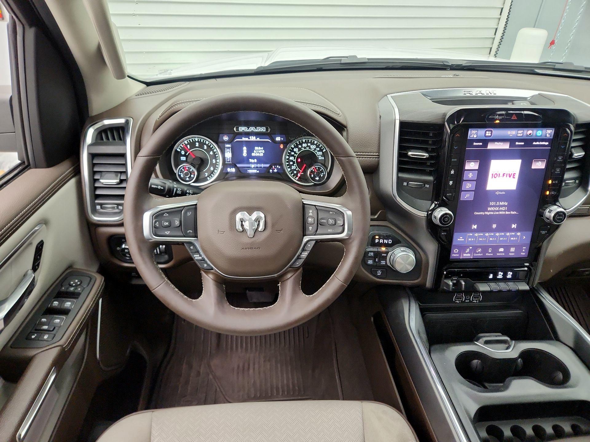 Thumbnail: 2025 RAM 1500 - 10