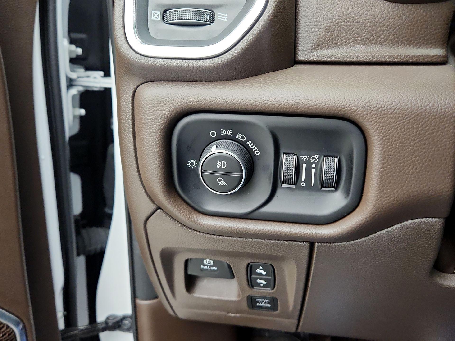 Thumbnail: 2025 RAM 1500 - 13