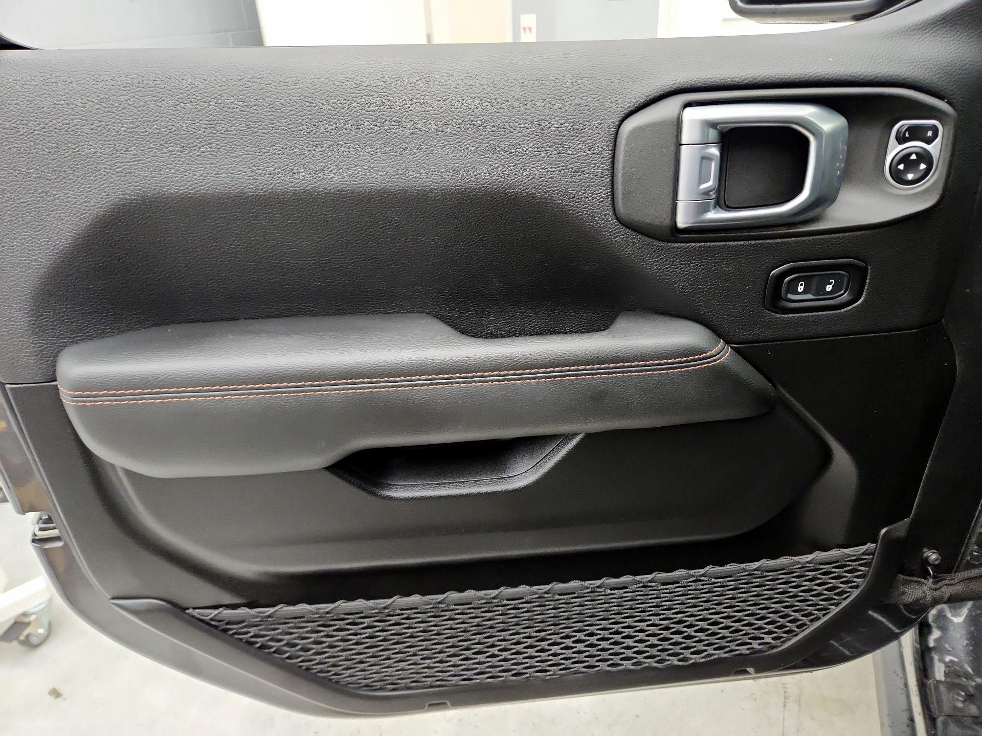 Thumbnail: 2023 Jeep Gladiator - 12