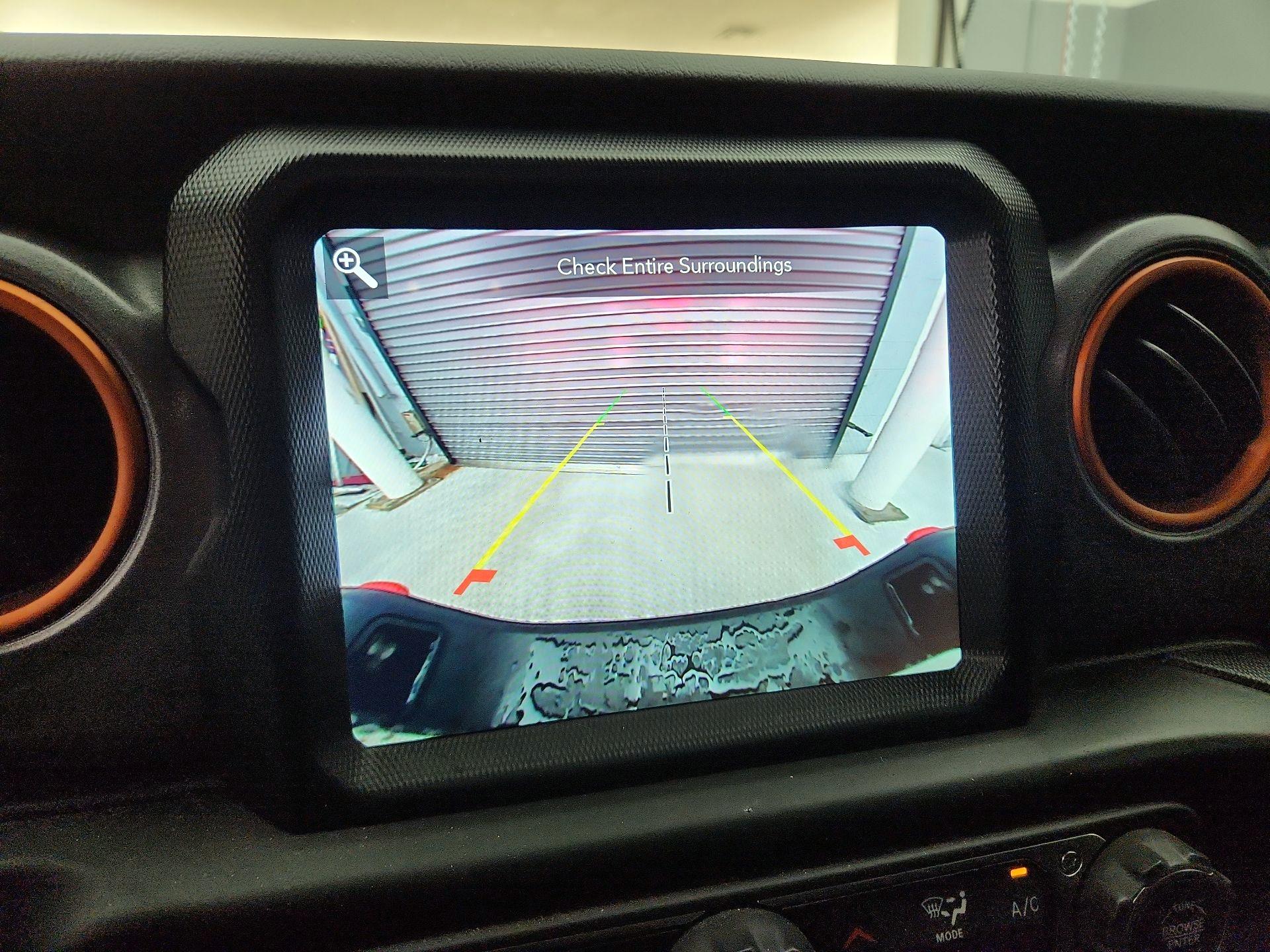 Thumbnail: 2023 Jeep Gladiator - 15