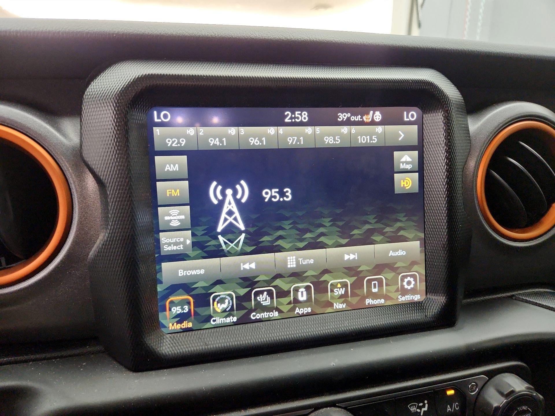 Thumbnail: 2023 Jeep Gladiator - 16