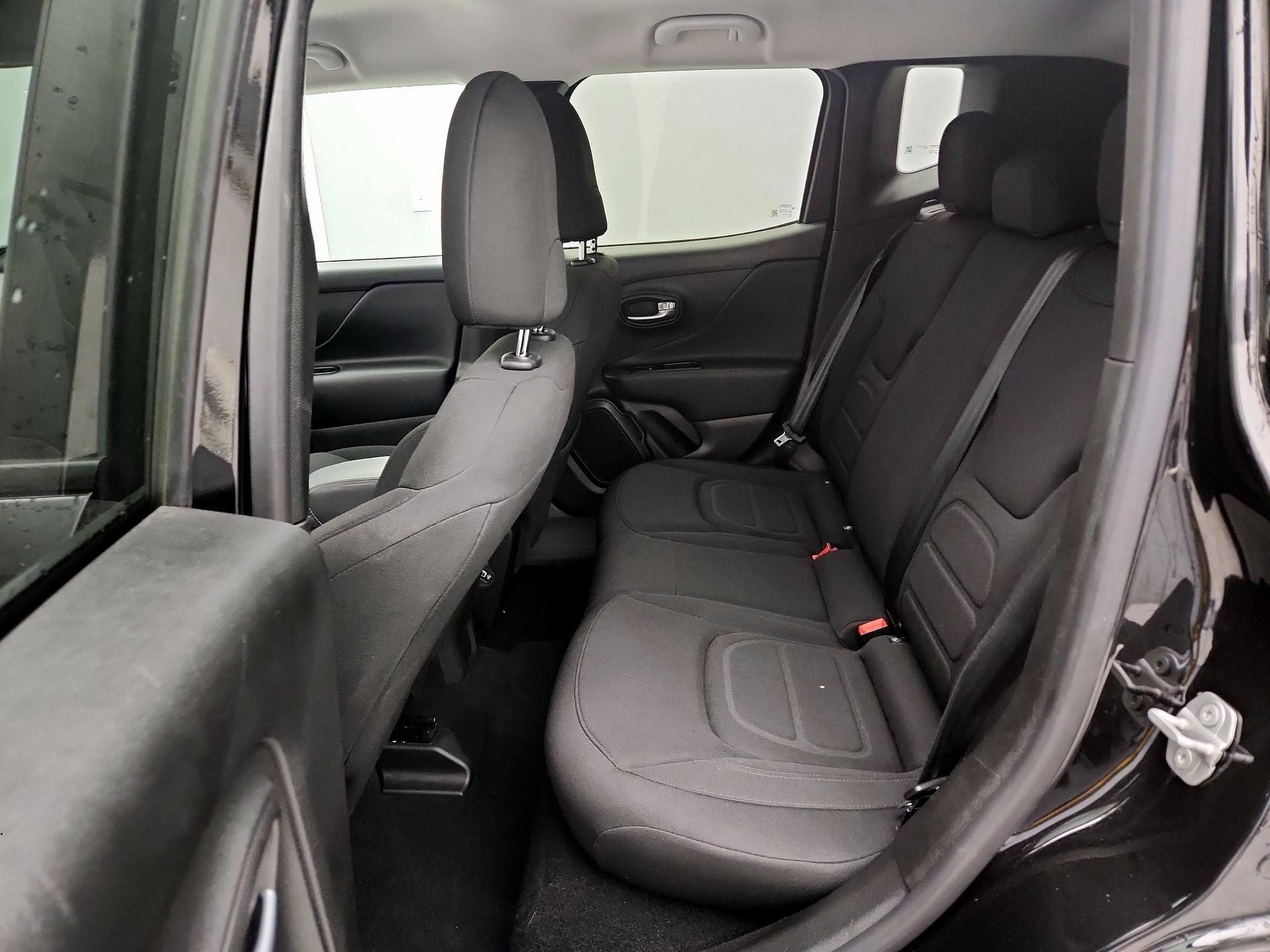 Thumbnail: 2022 Jeep Renegade - 20