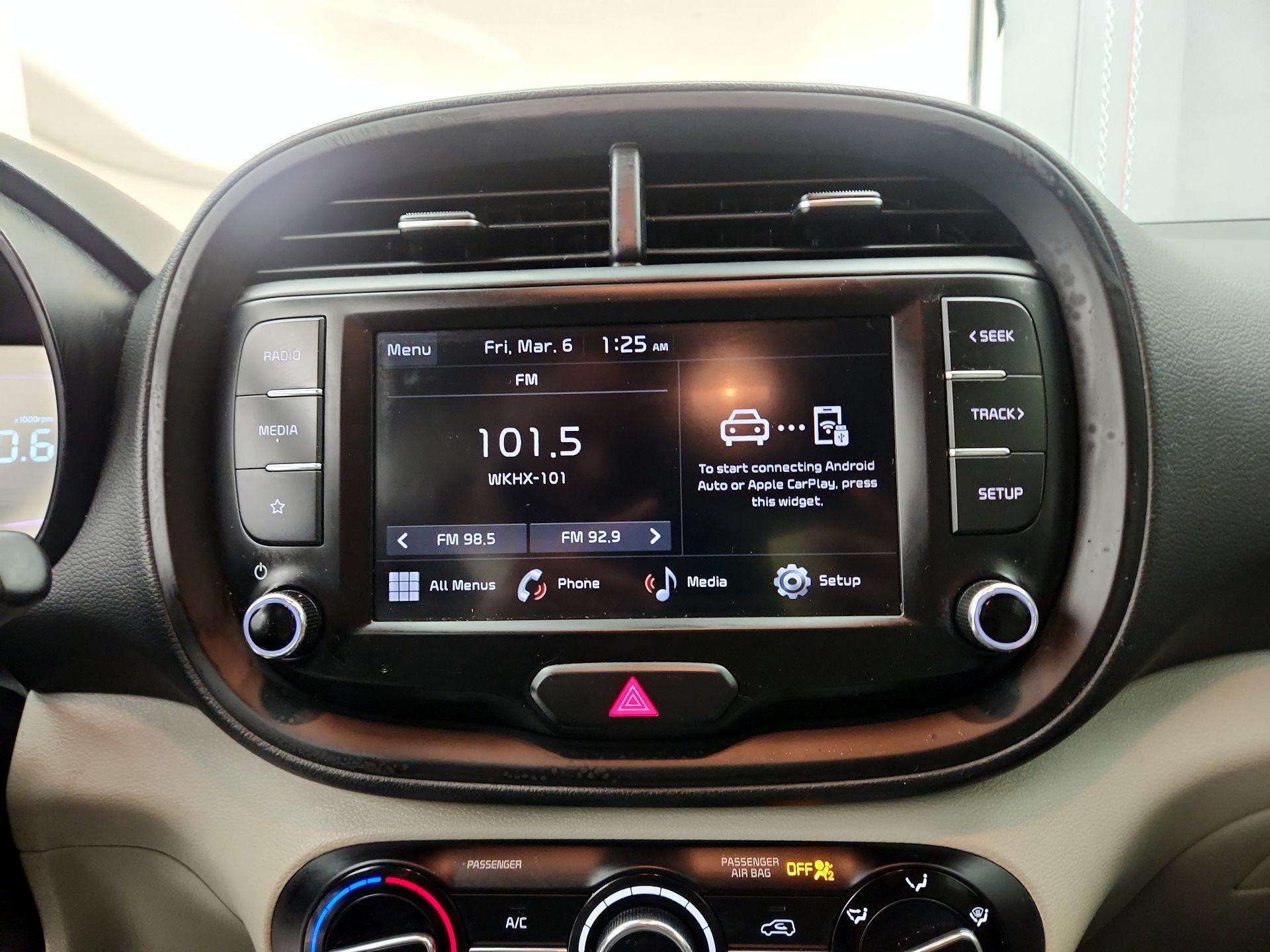 Thumbnail: 2023 Kia Soul - 15