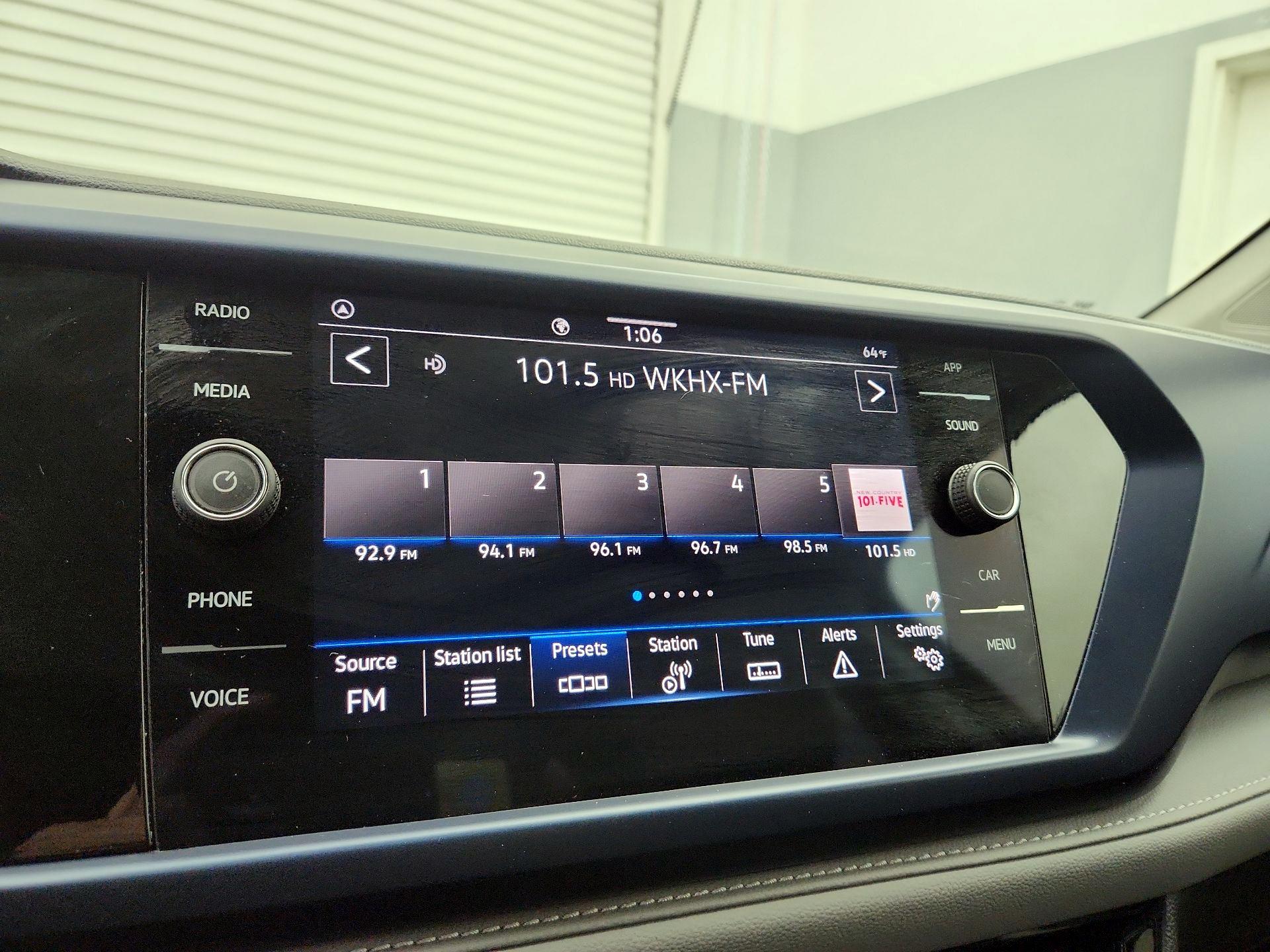 Thumbnail: 2024 Volkswagen Taos - 15