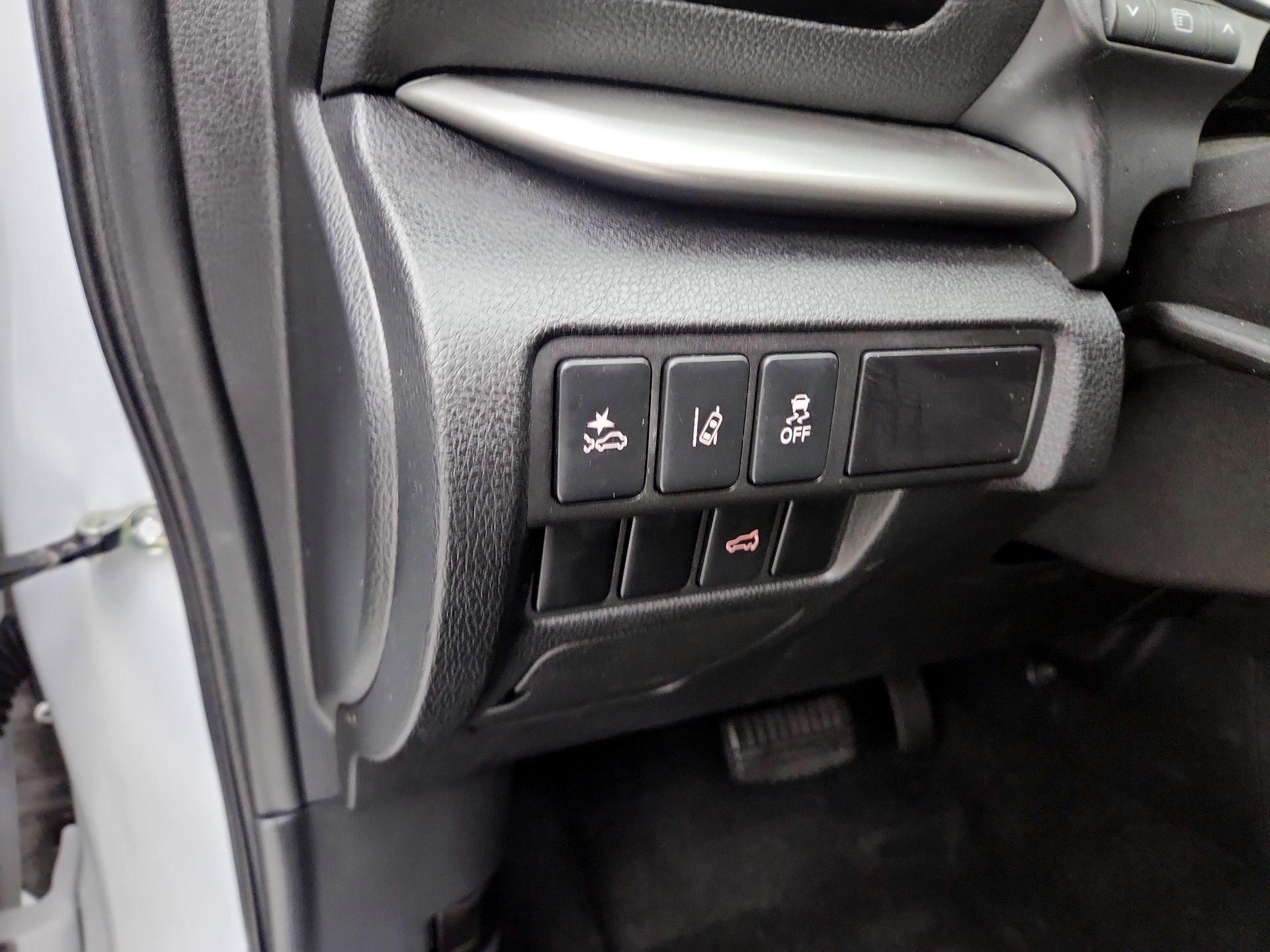 Thumbnail: 2024 Mitsubishi Eclipse Cross - 13