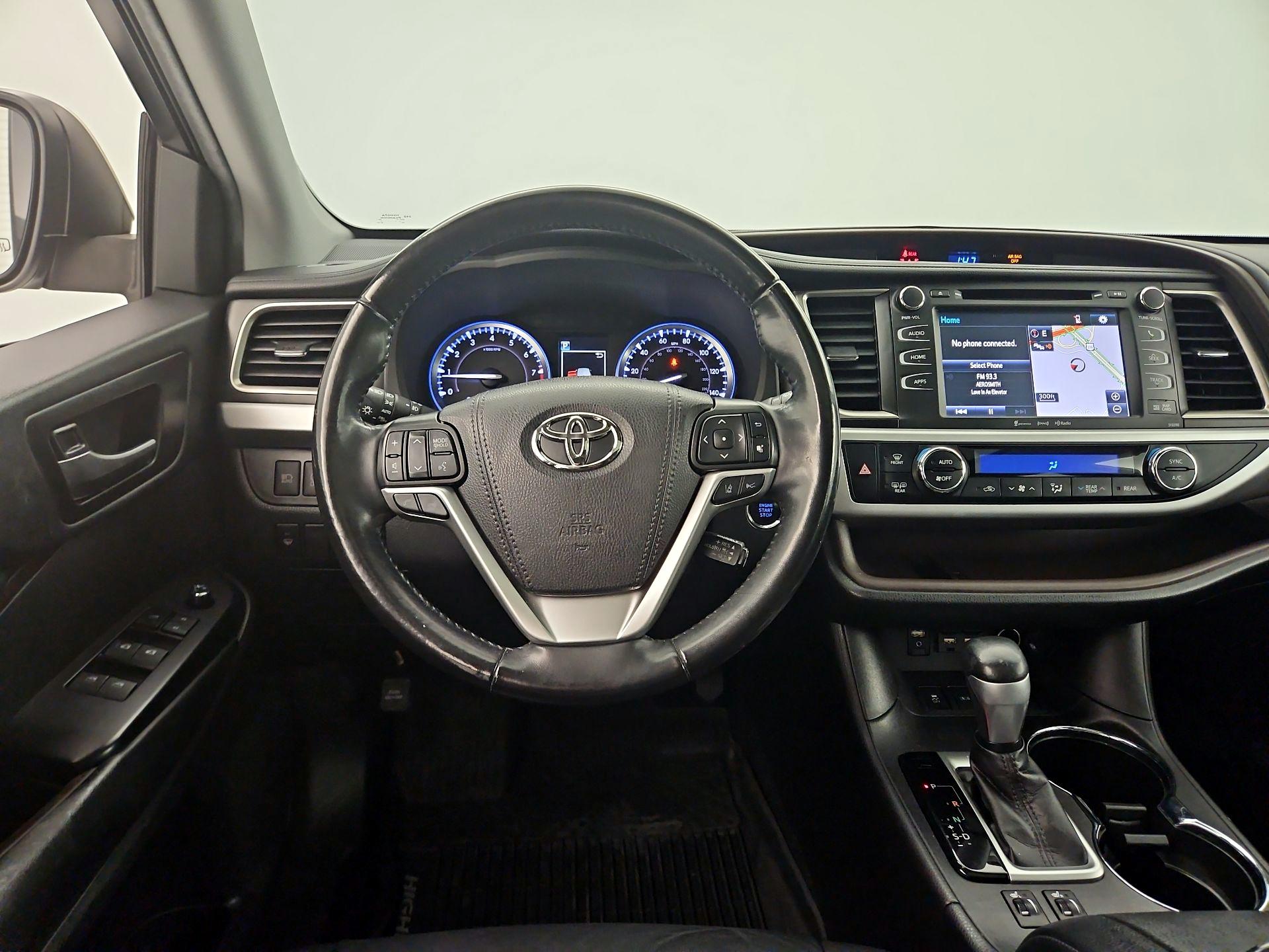 Thumbnail: 2019 Toyota Highlander - 10