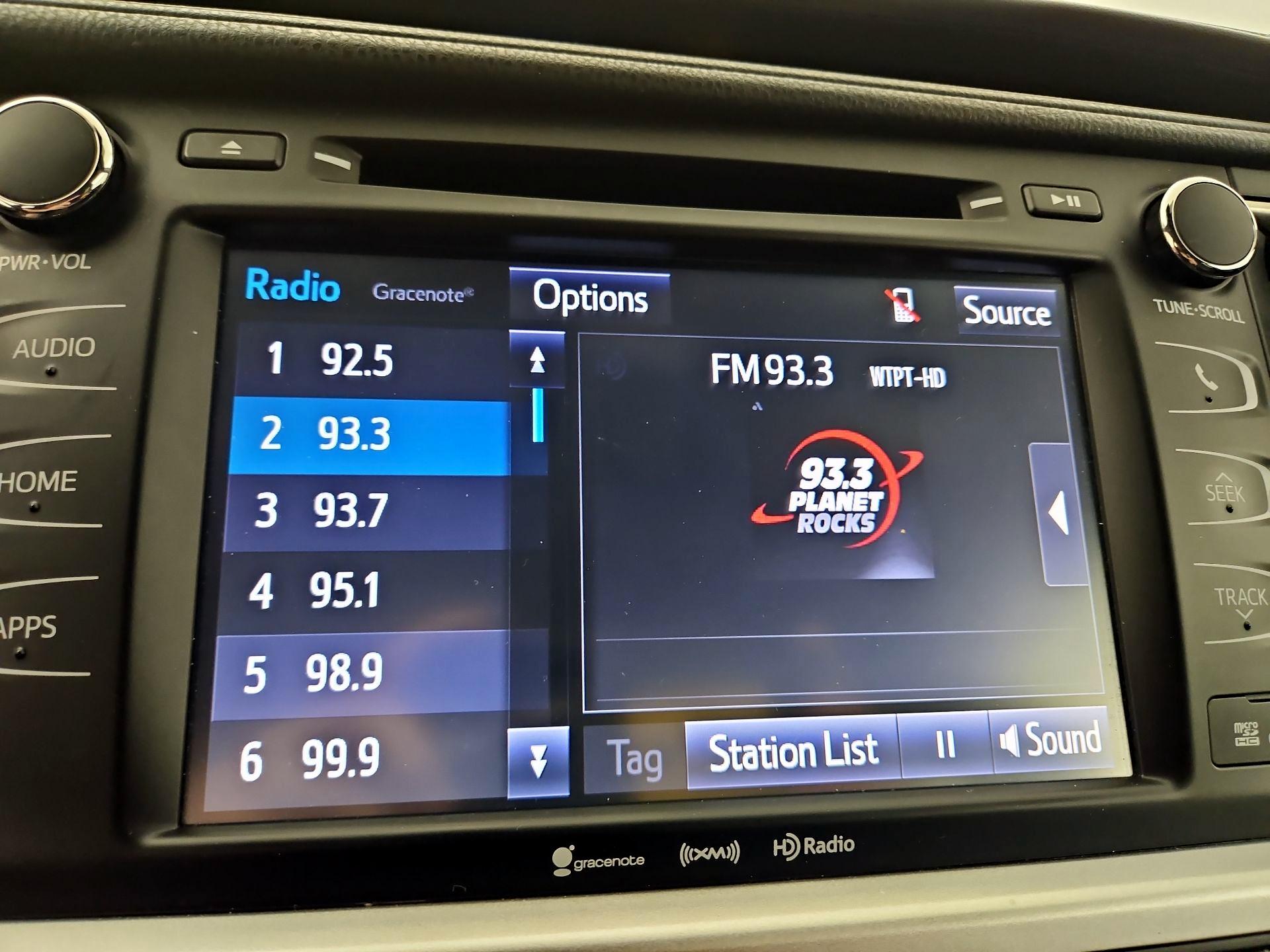 Thumbnail: 2019 Toyota Highlander - 16