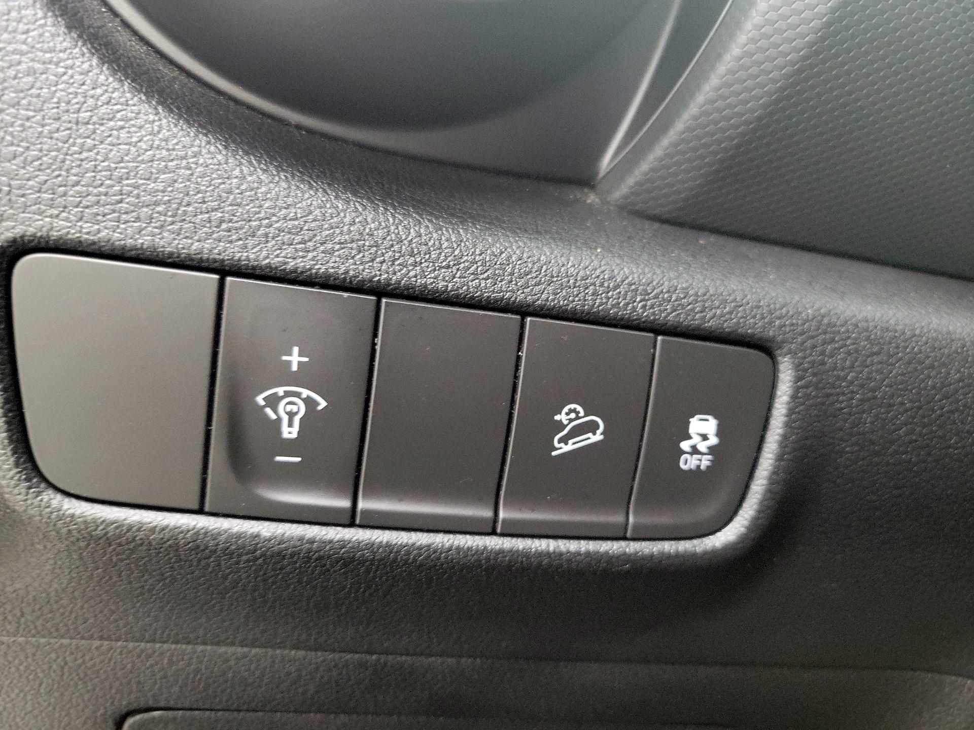 Thumbnail: 2023 Hyundai Kona - 13