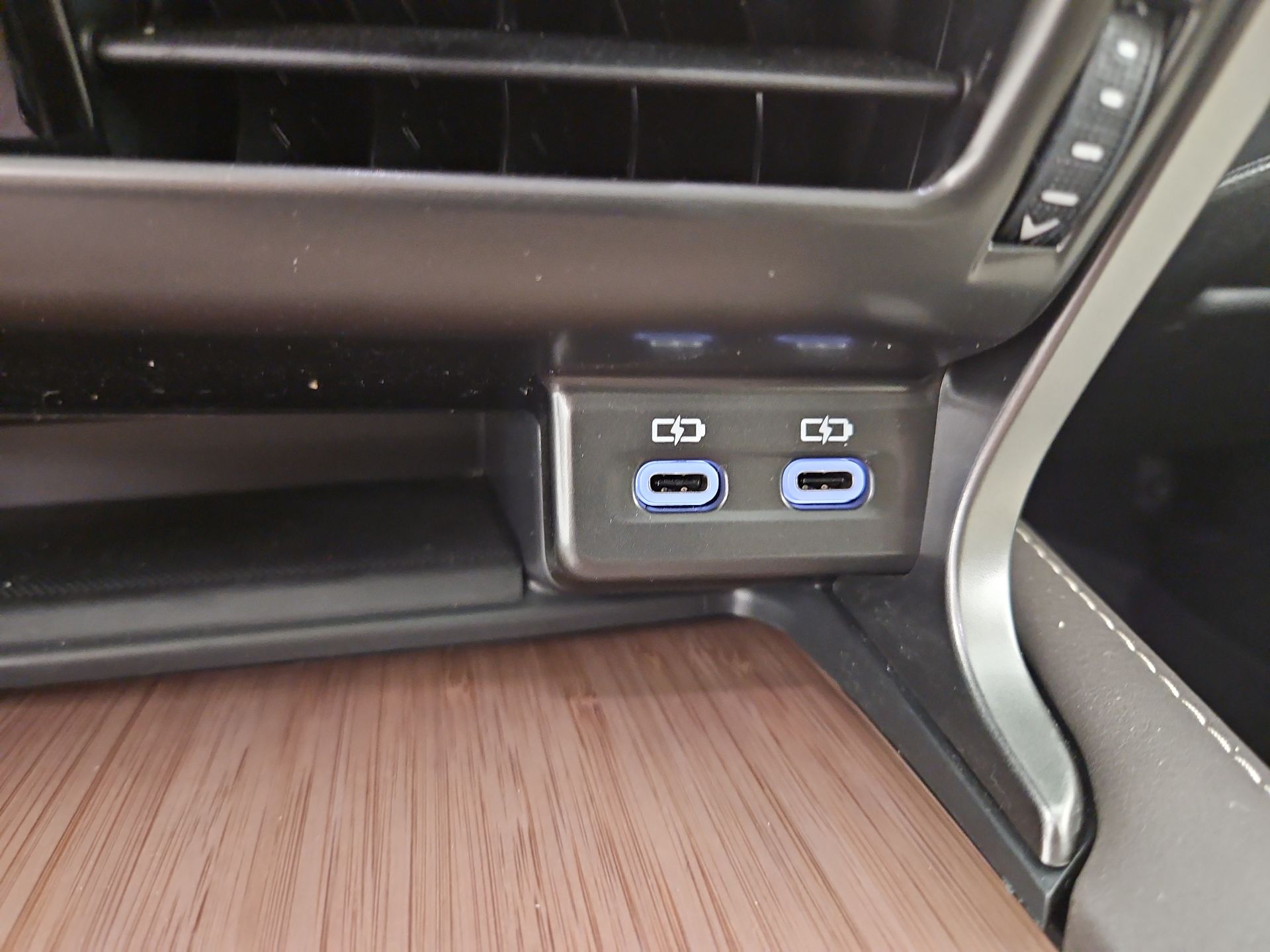 Thumbnail: 2024 Lexus RX - 19