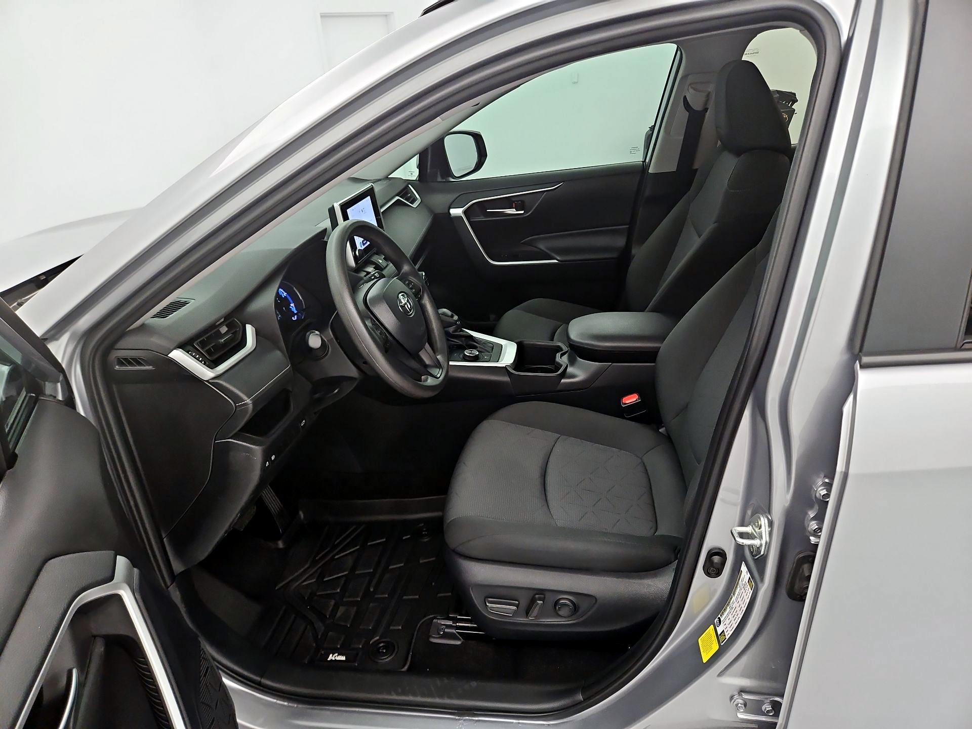 Thumbnail: 2024 Toyota RAV4 - 11