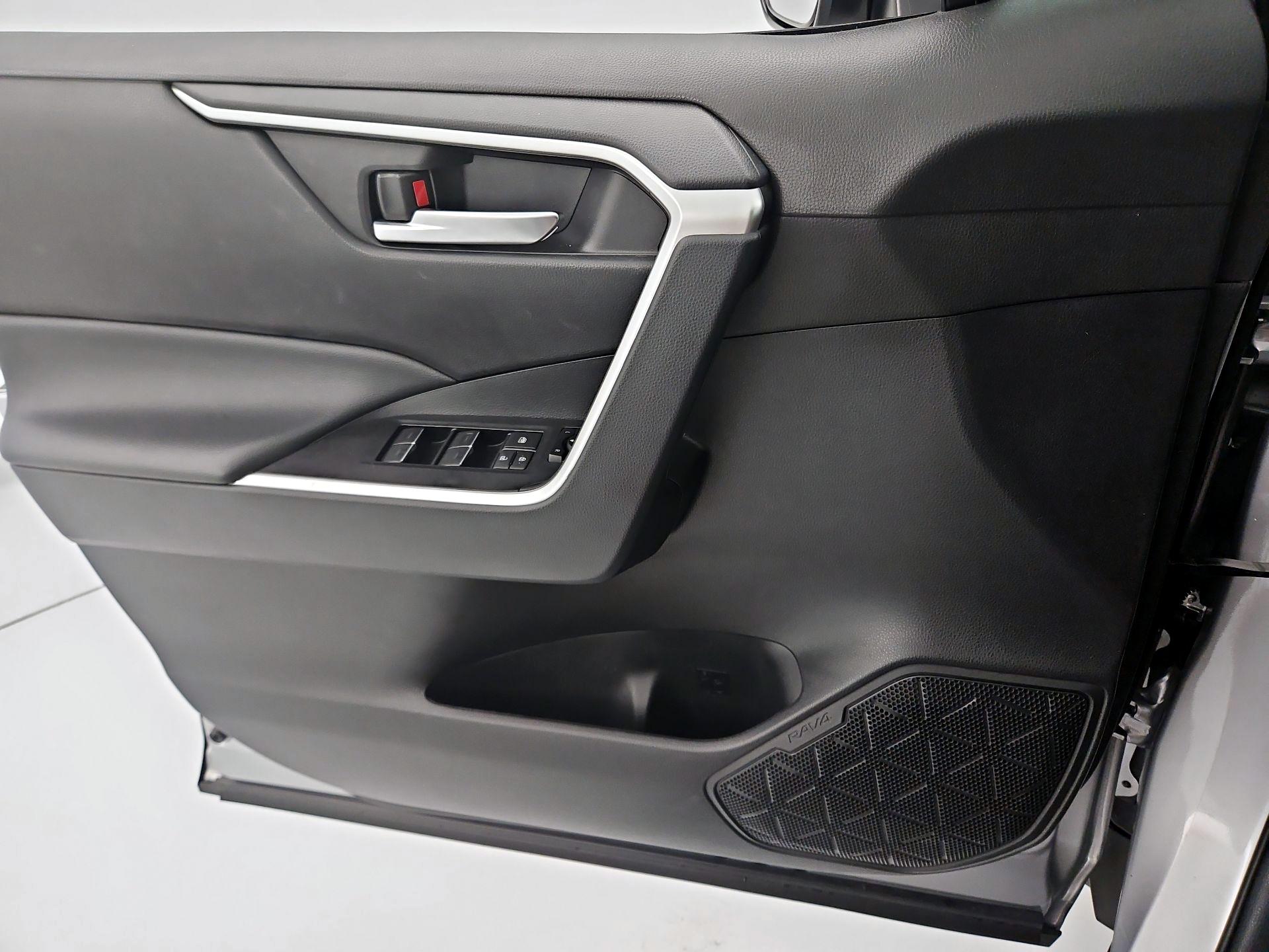 Thumbnail: 2024 Toyota RAV4 - 12