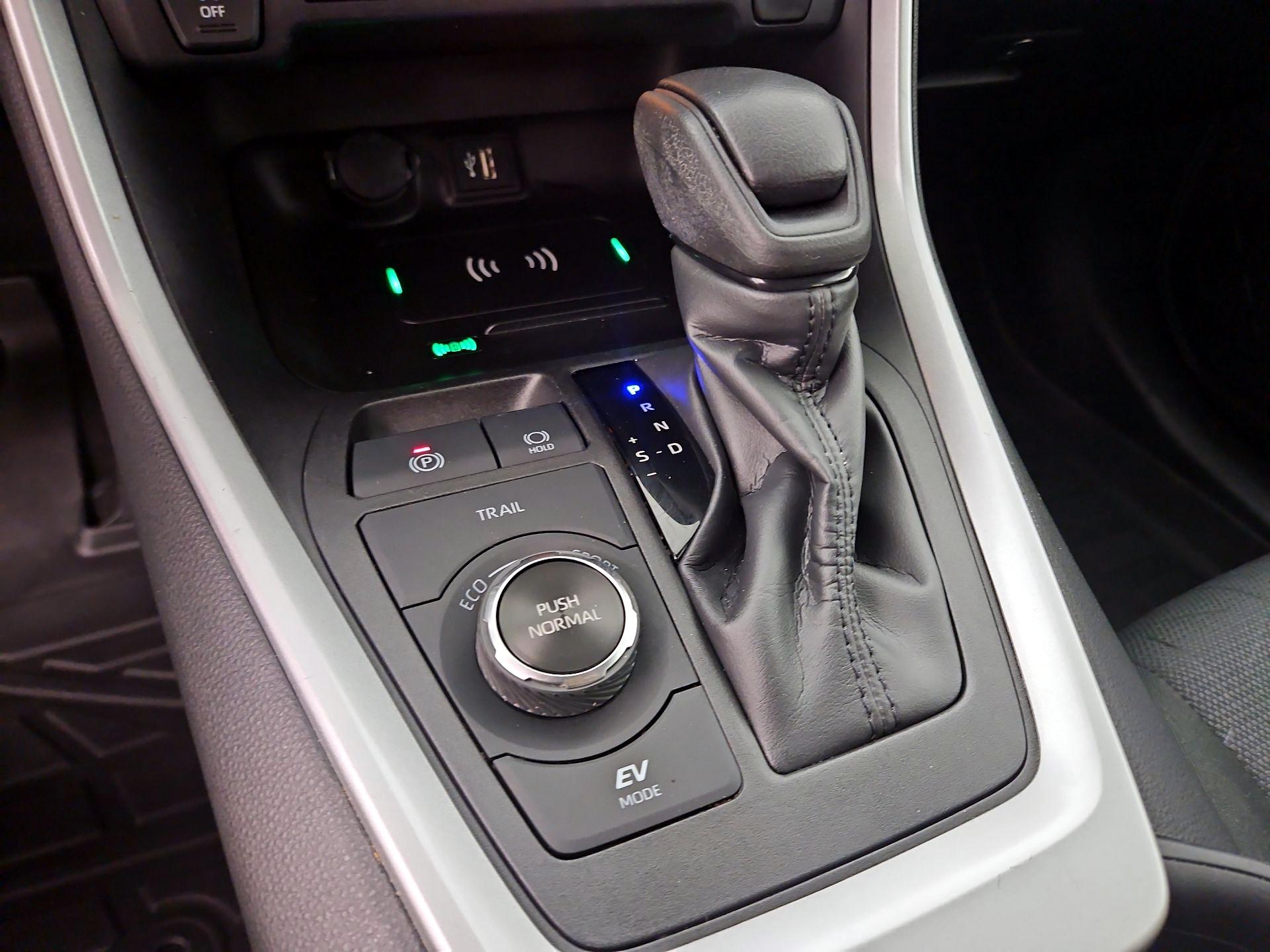 Thumbnail: 2024 Toyota RAV4 - 17