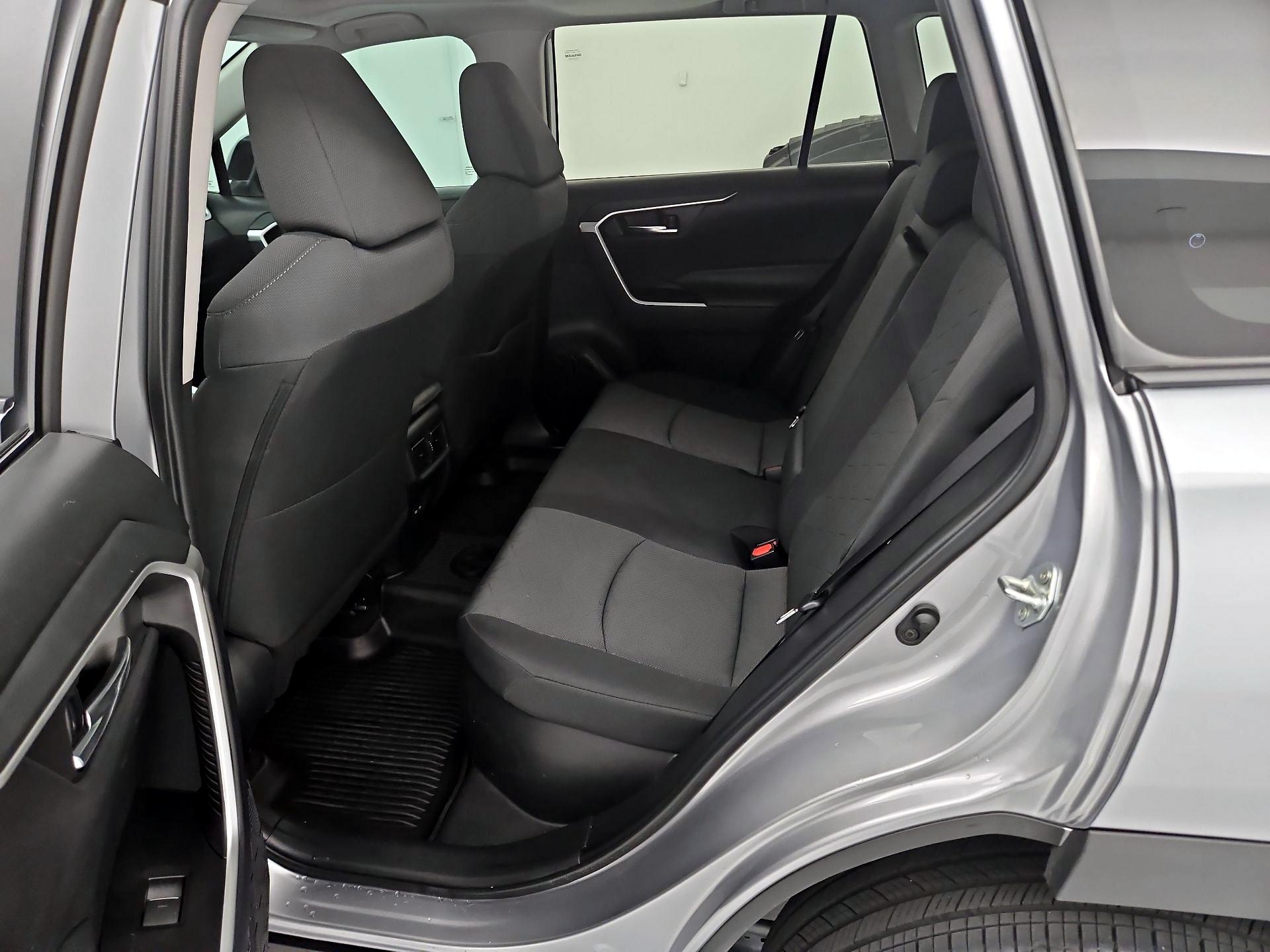 Thumbnail: 2024 Toyota RAV4 - 20