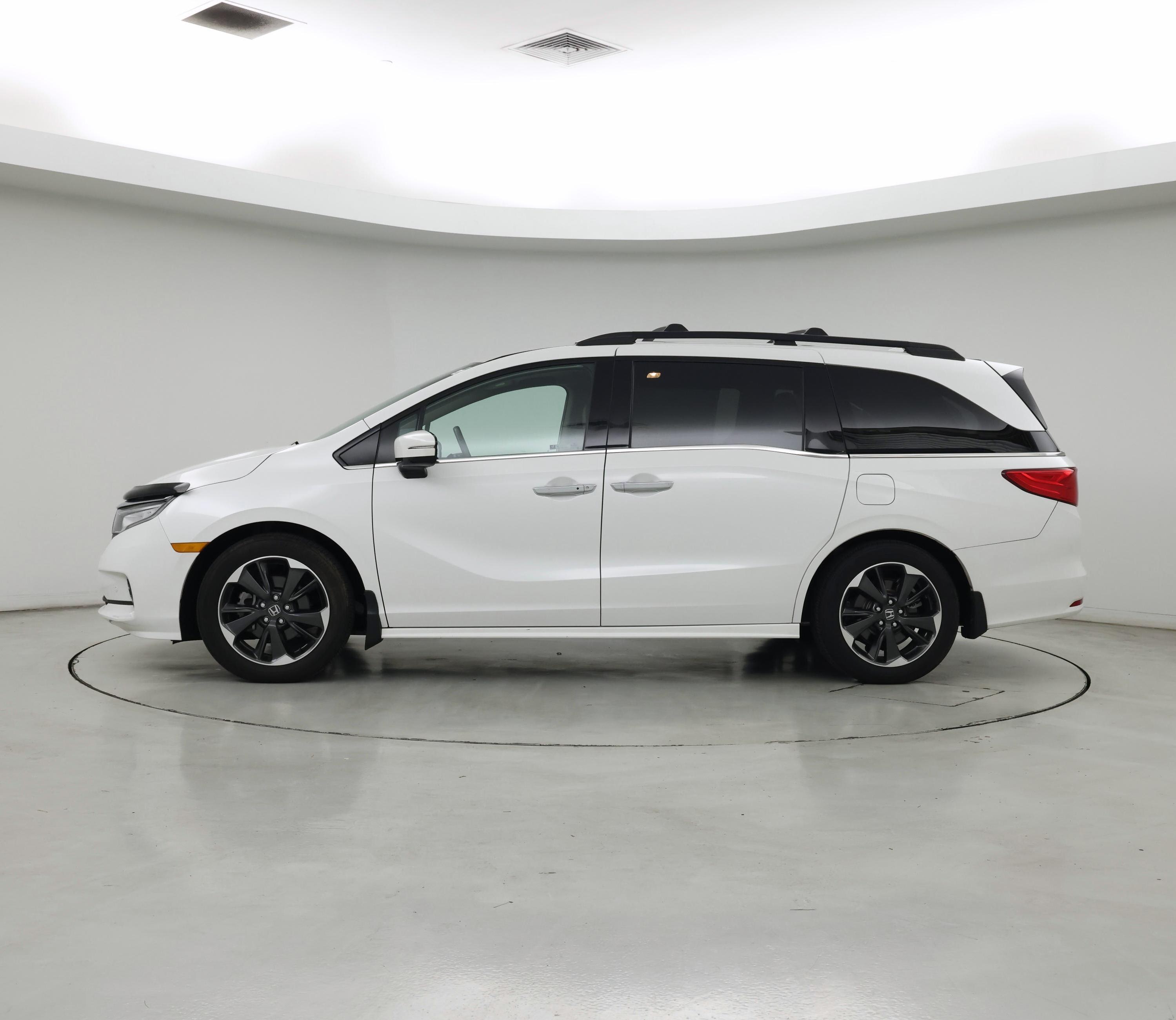 Thumbnail: 2023 Honda Odyssey - 3